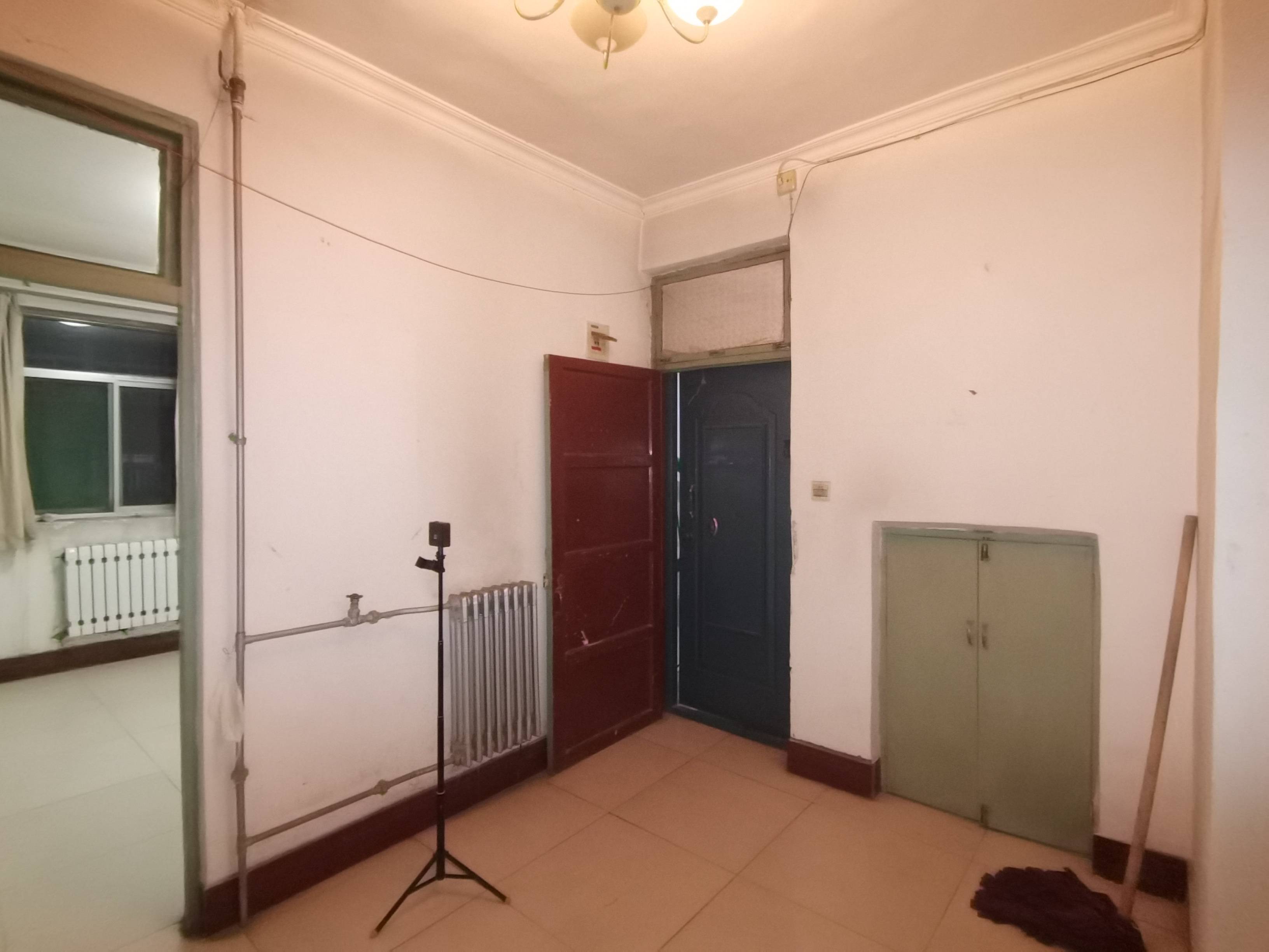  山大南路山大宿舍 南北