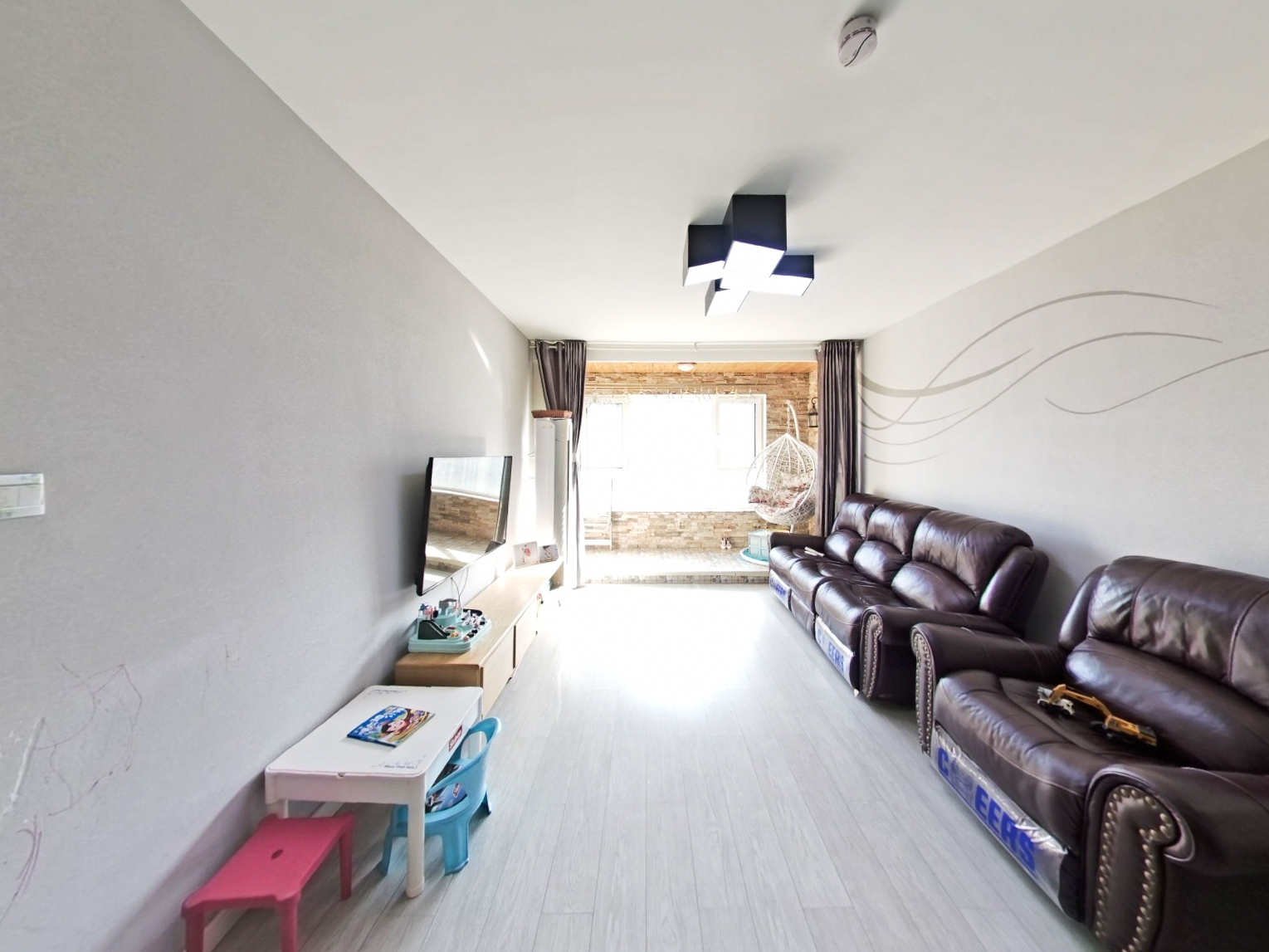  天鸿万象新天剑桥郡 南