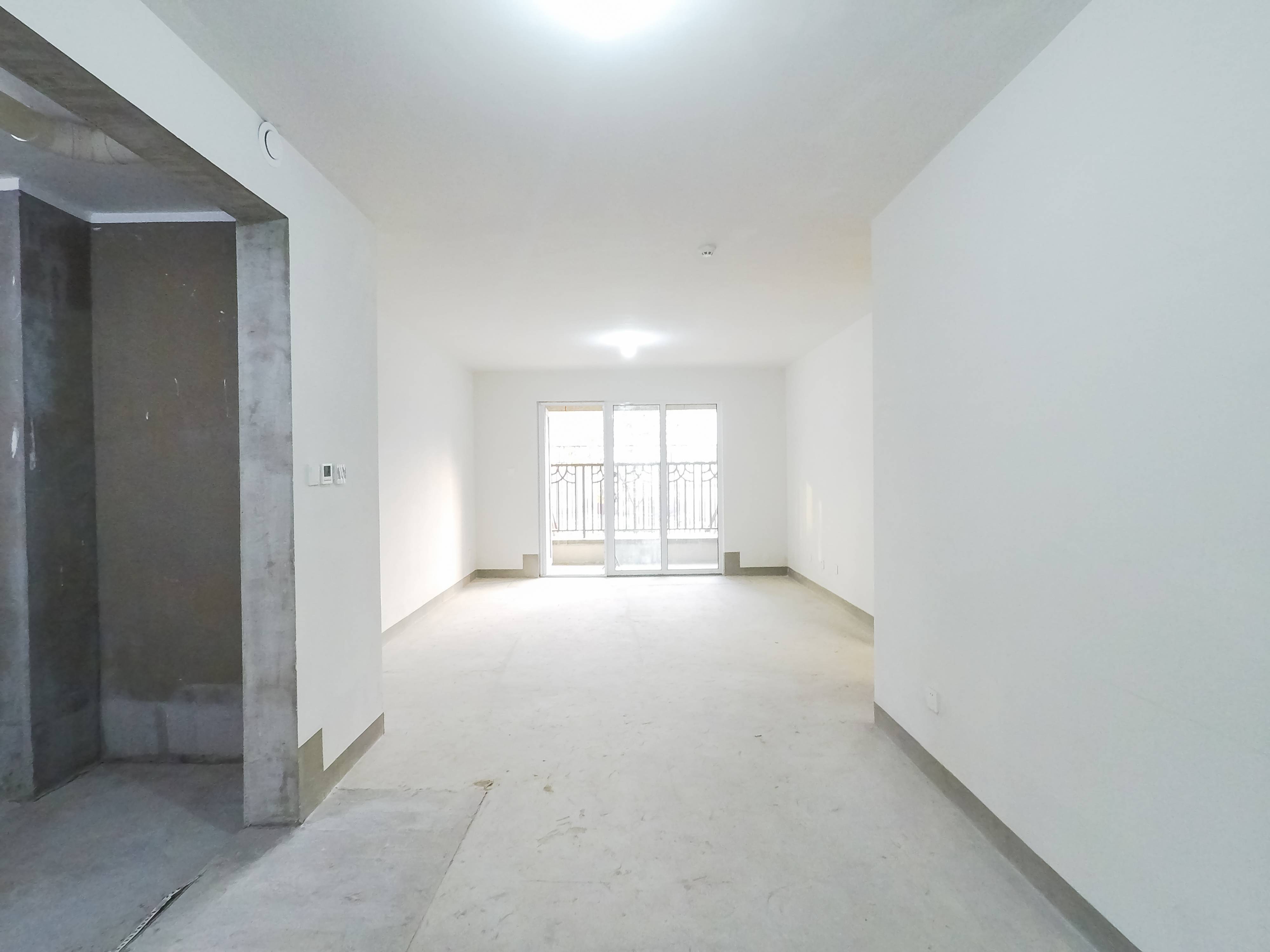  绿地华彤苑 南北