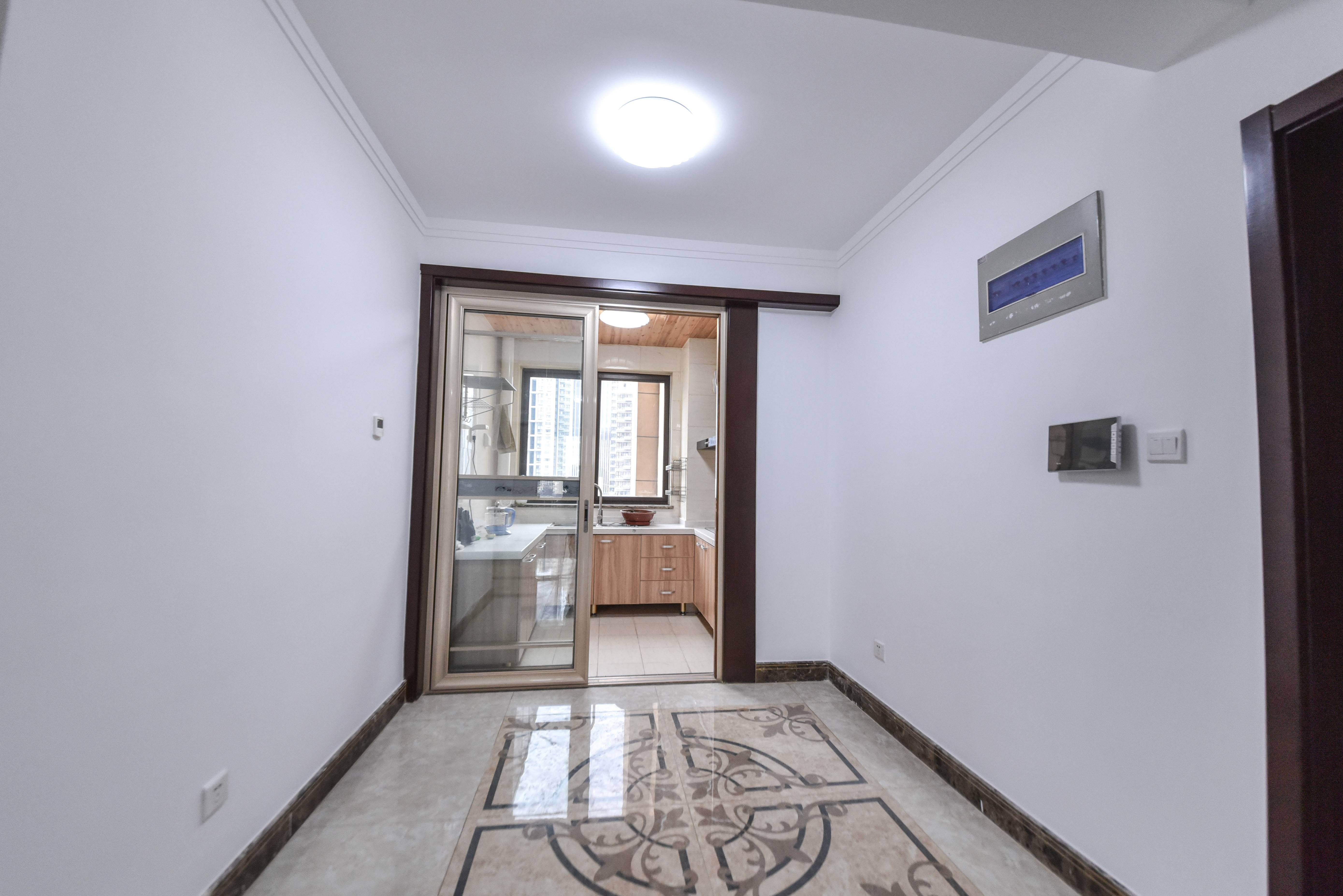 鲁邦奥林逸城西区