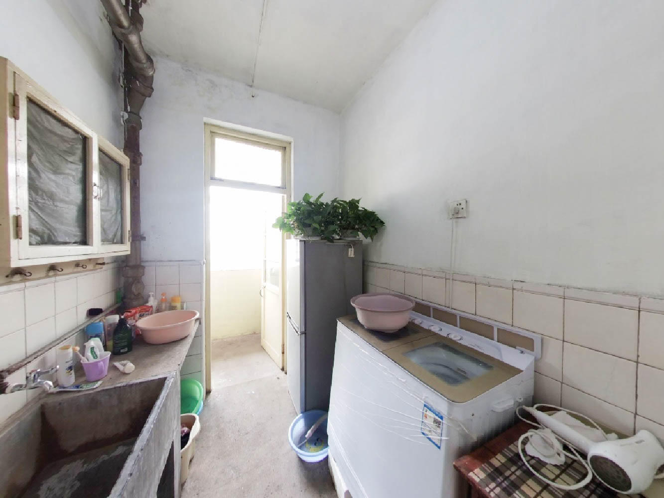 纬十二路单位宿舍