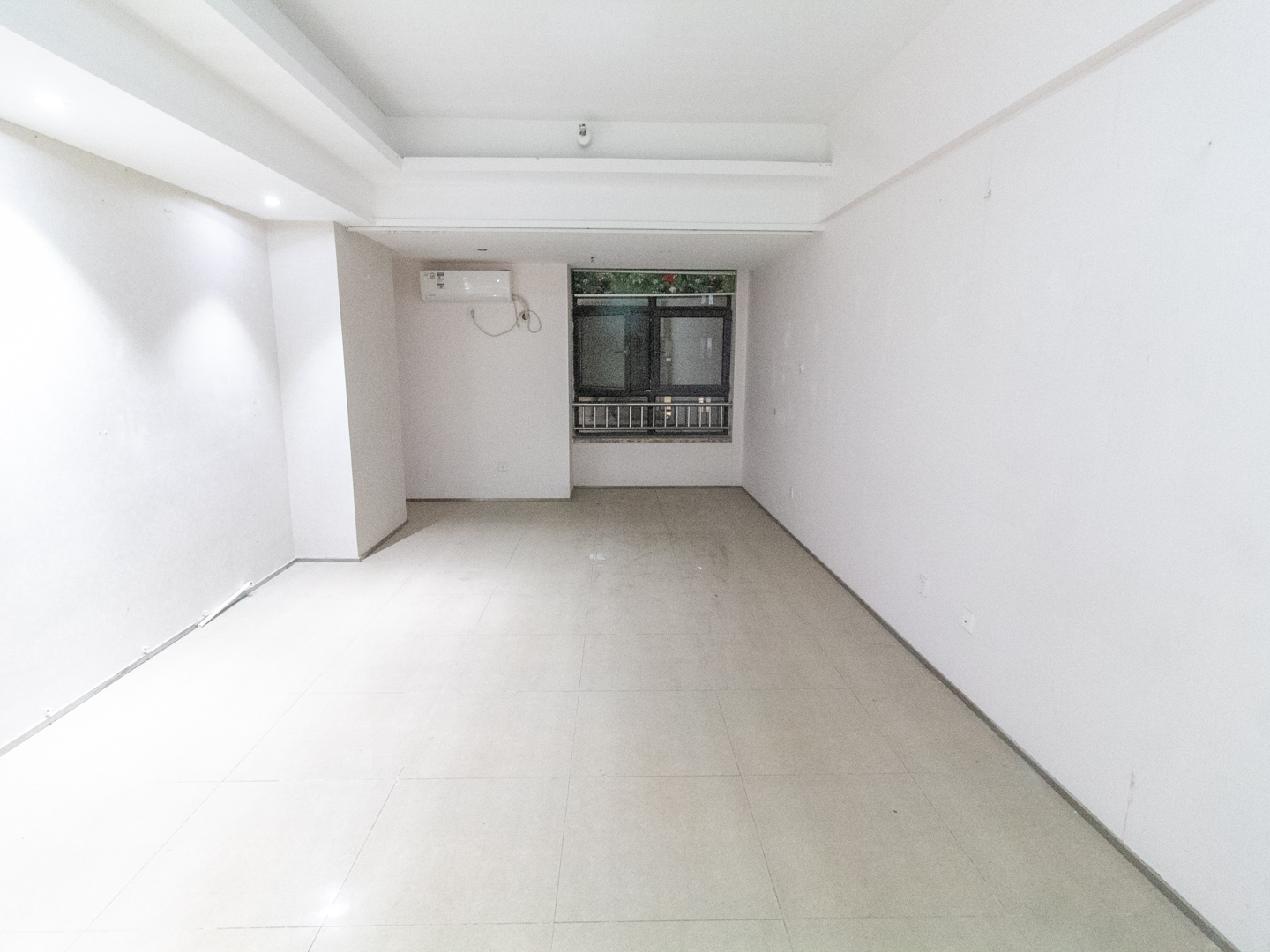 南益名泉春晓公寓