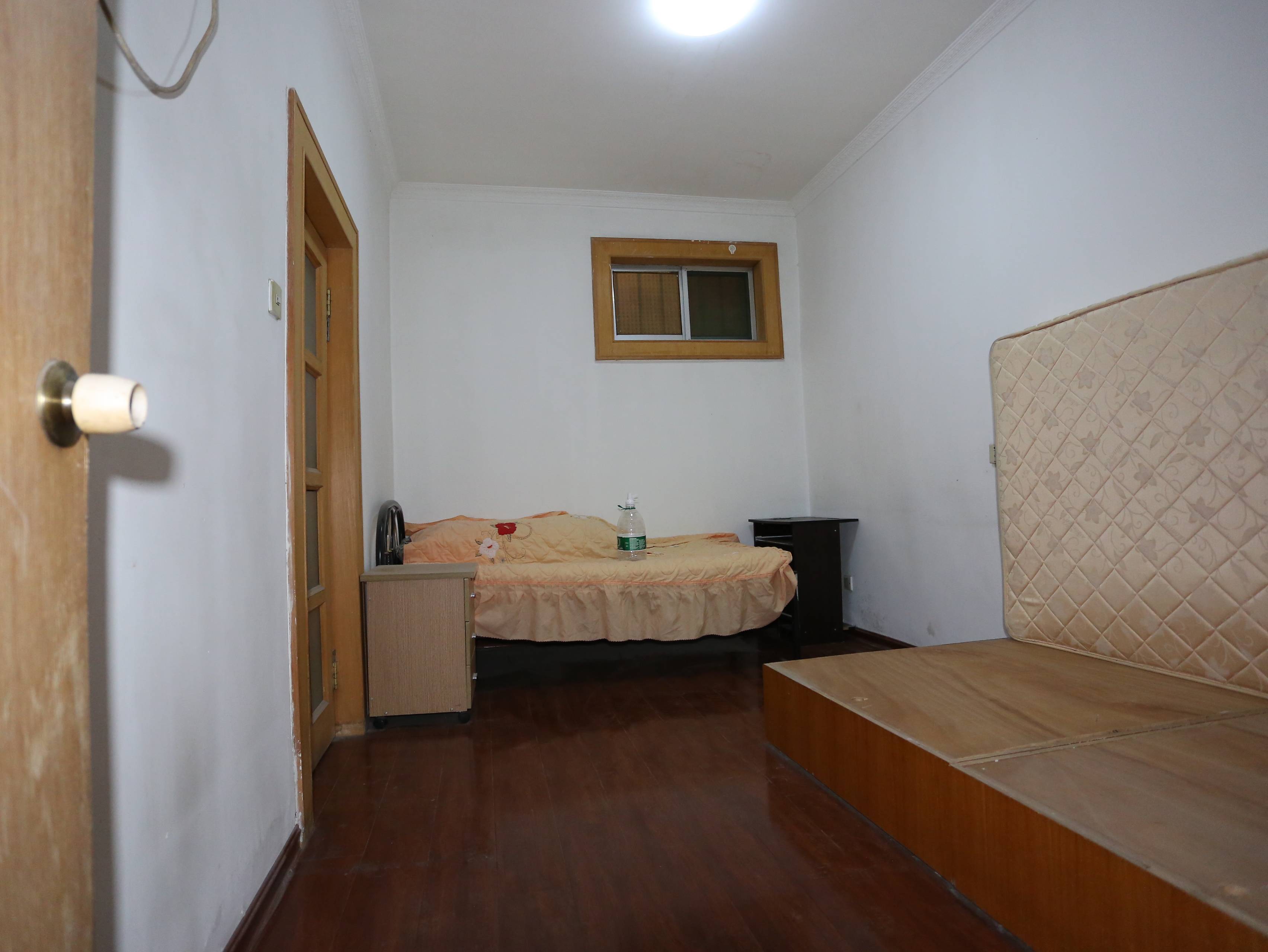   文化东路 历山路   南北通透 采光充足