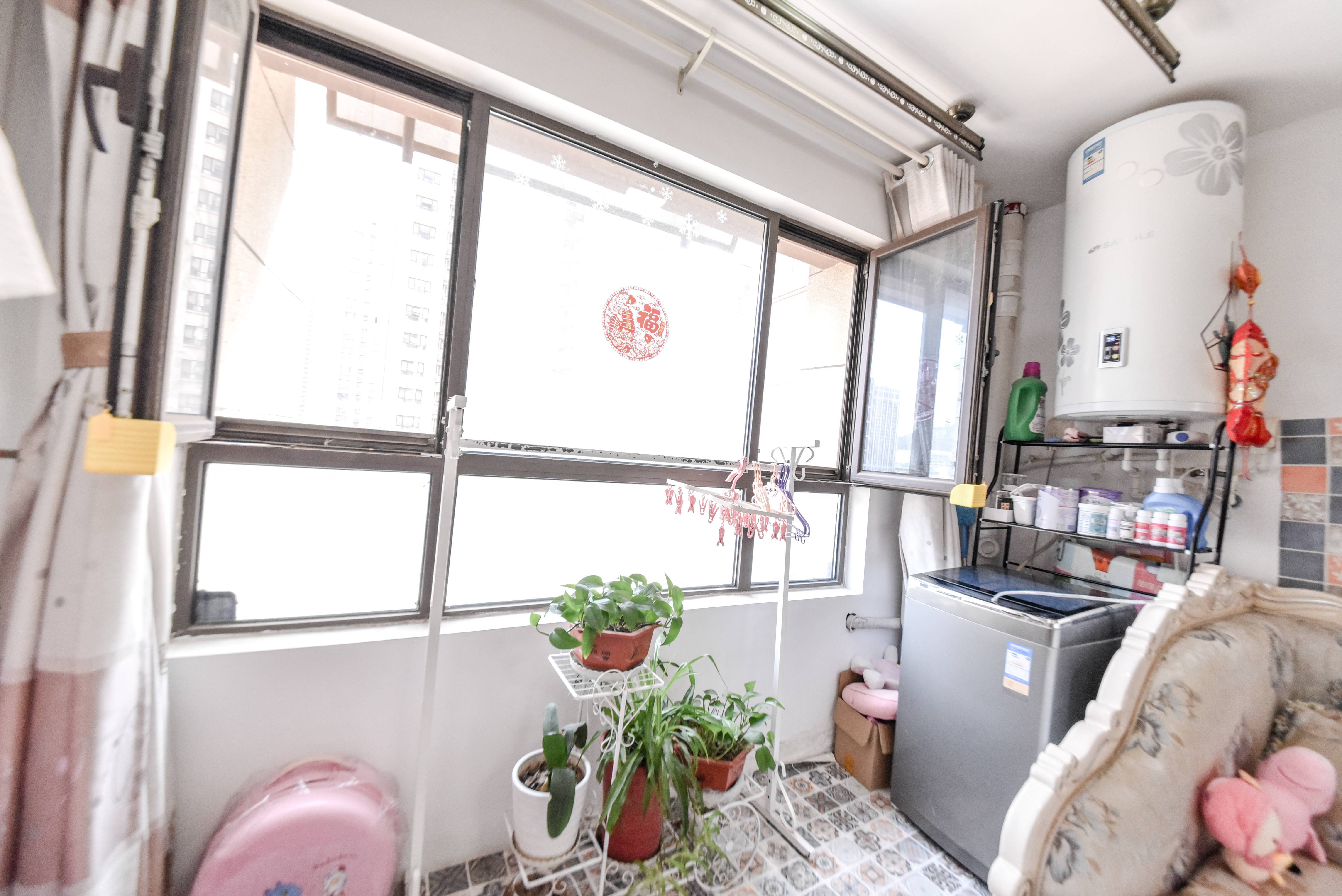 鲁邦奥林逸城东区