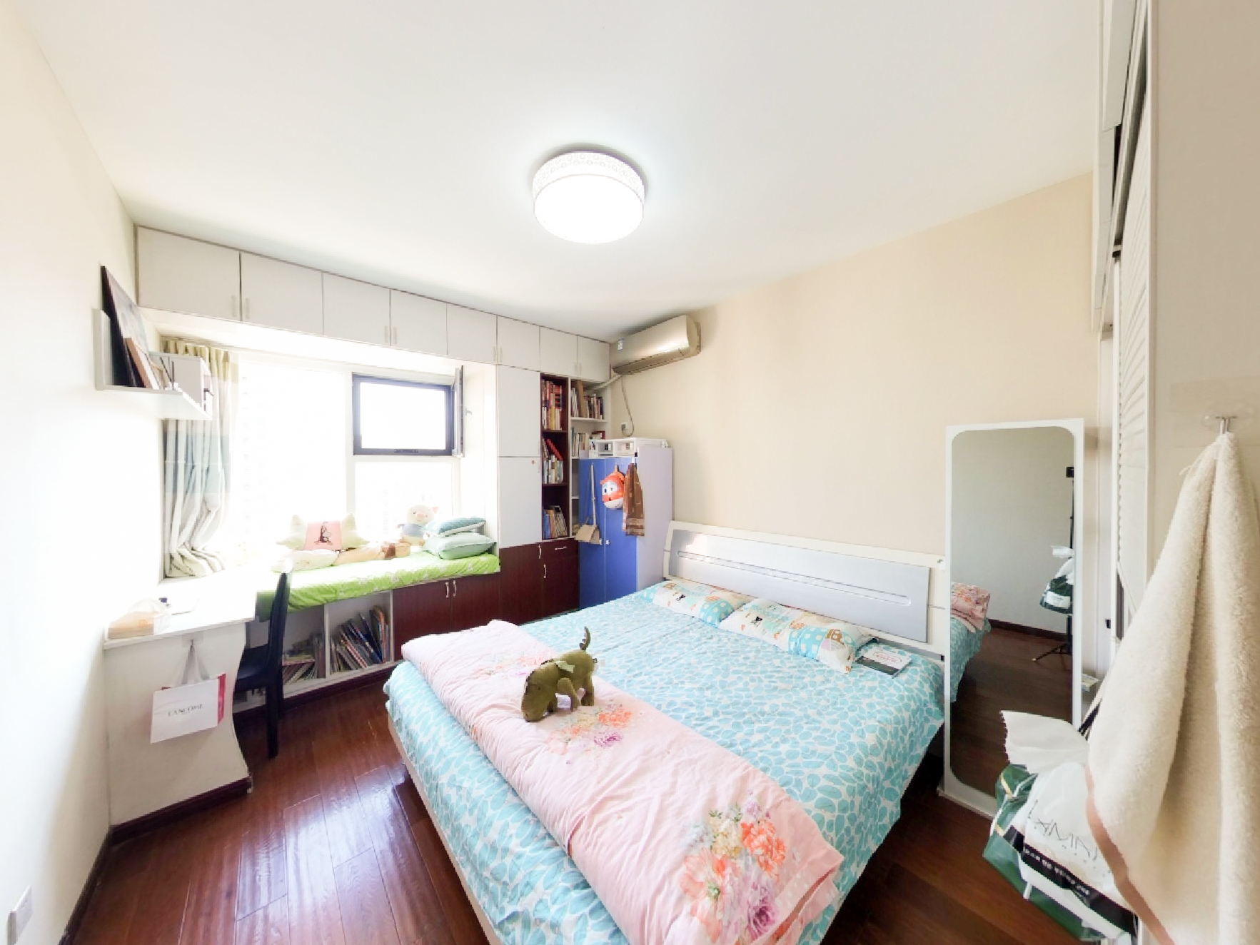 天鸿万象新天剑桥郡