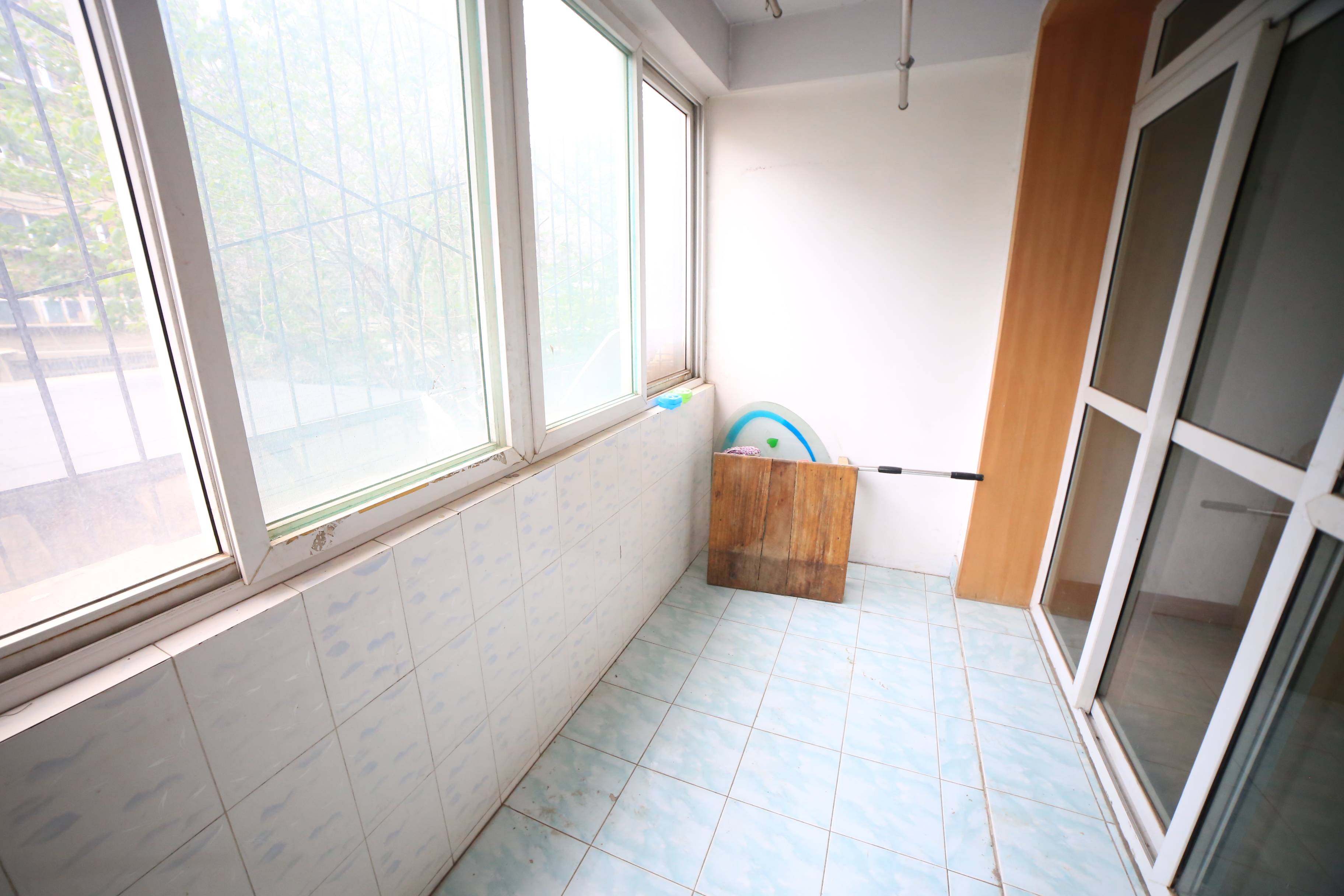 丁字山路佳宝宿舍