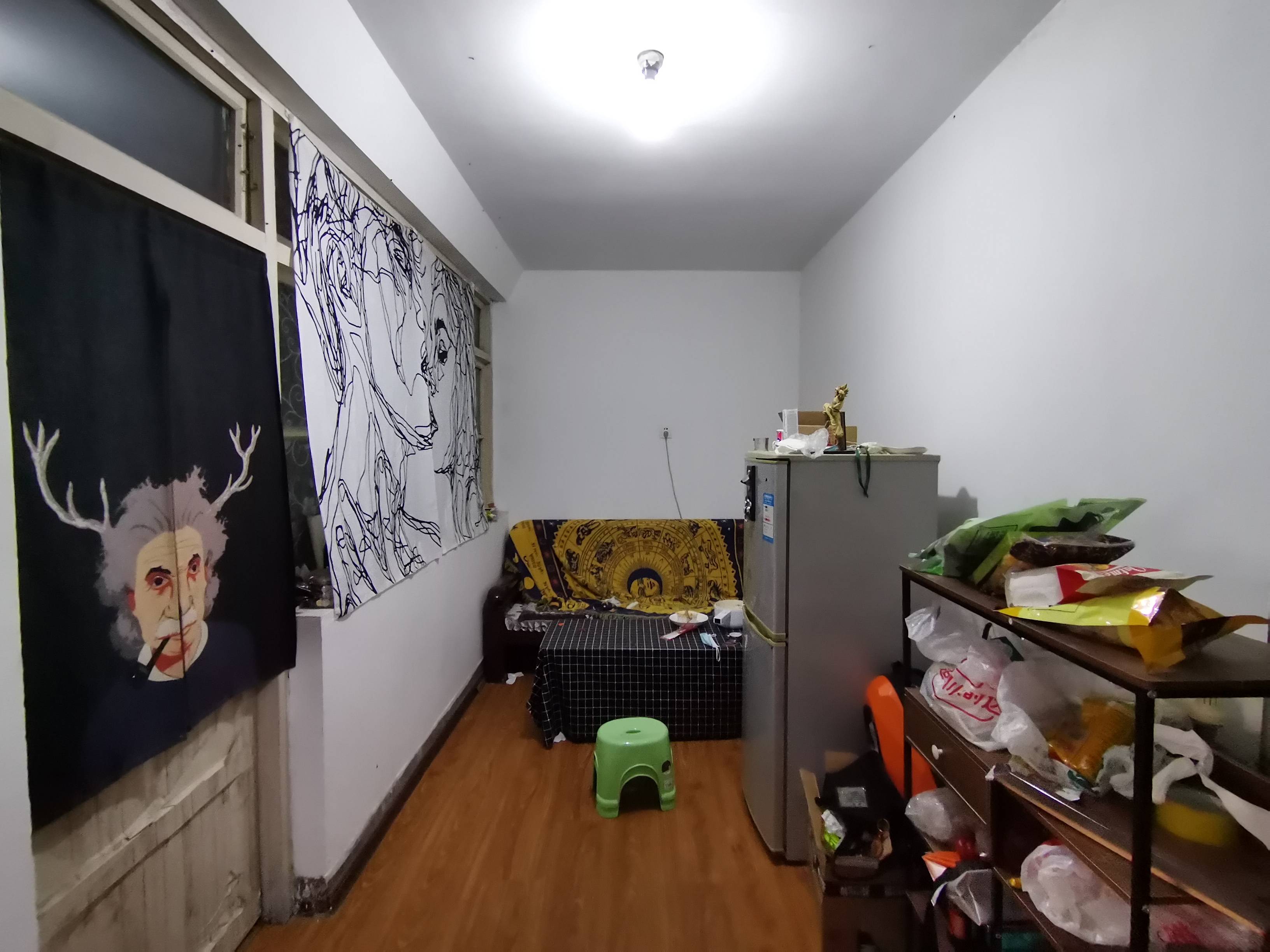 
                            历园新村 