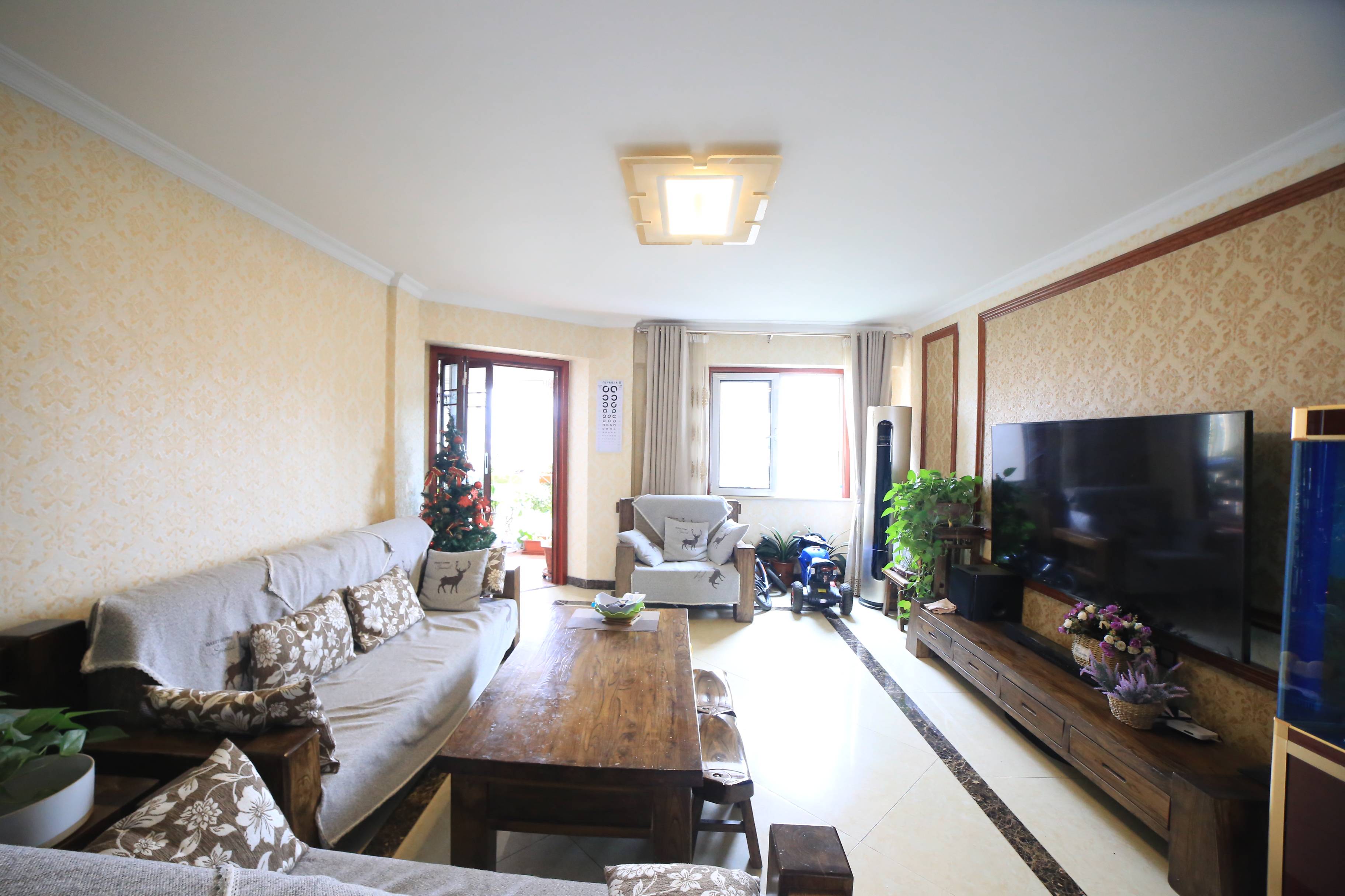  艾菲尔花园 南北