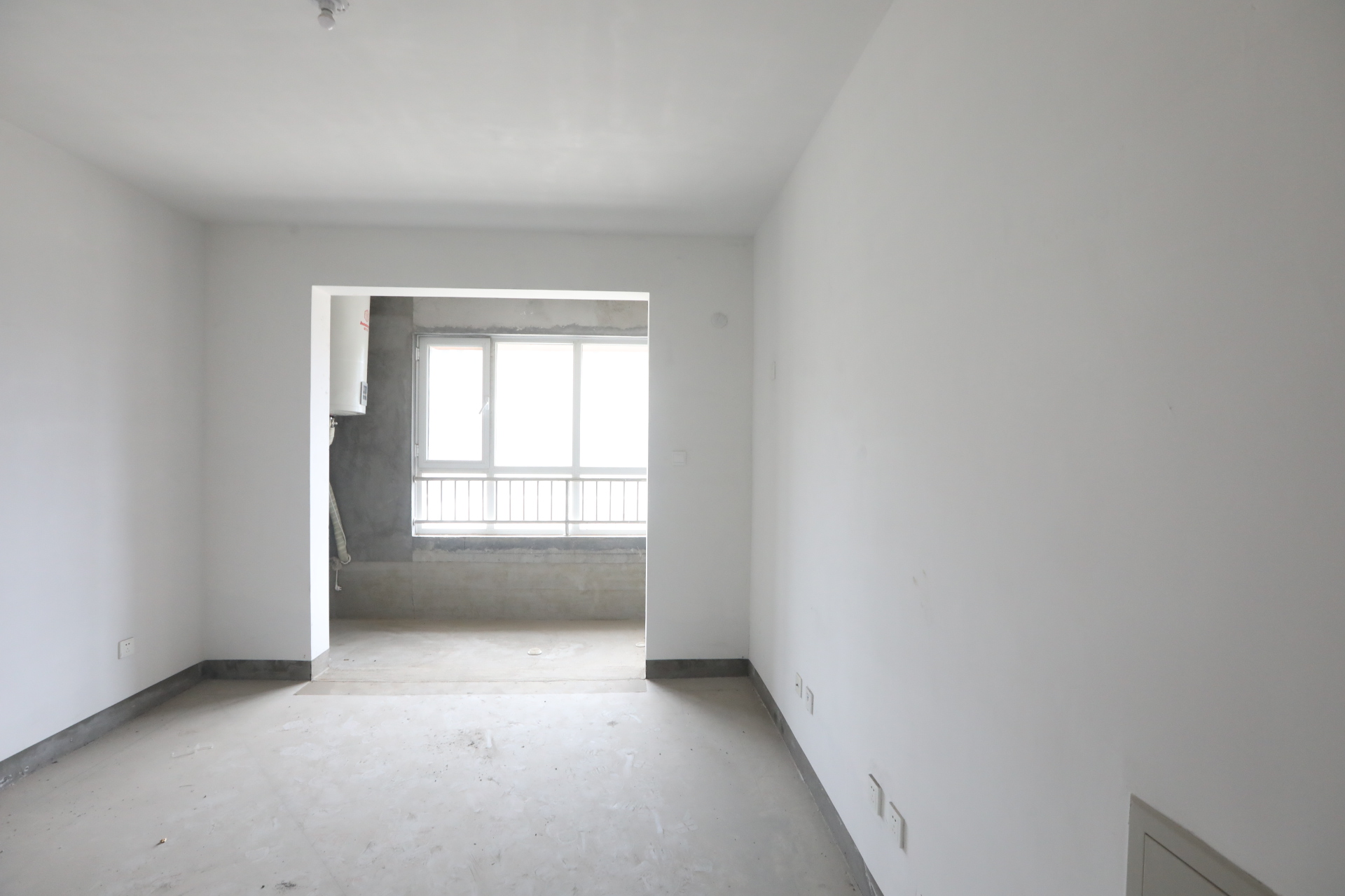  帝华鸿府西区,3室2厅,175万,毛坯,有电梯