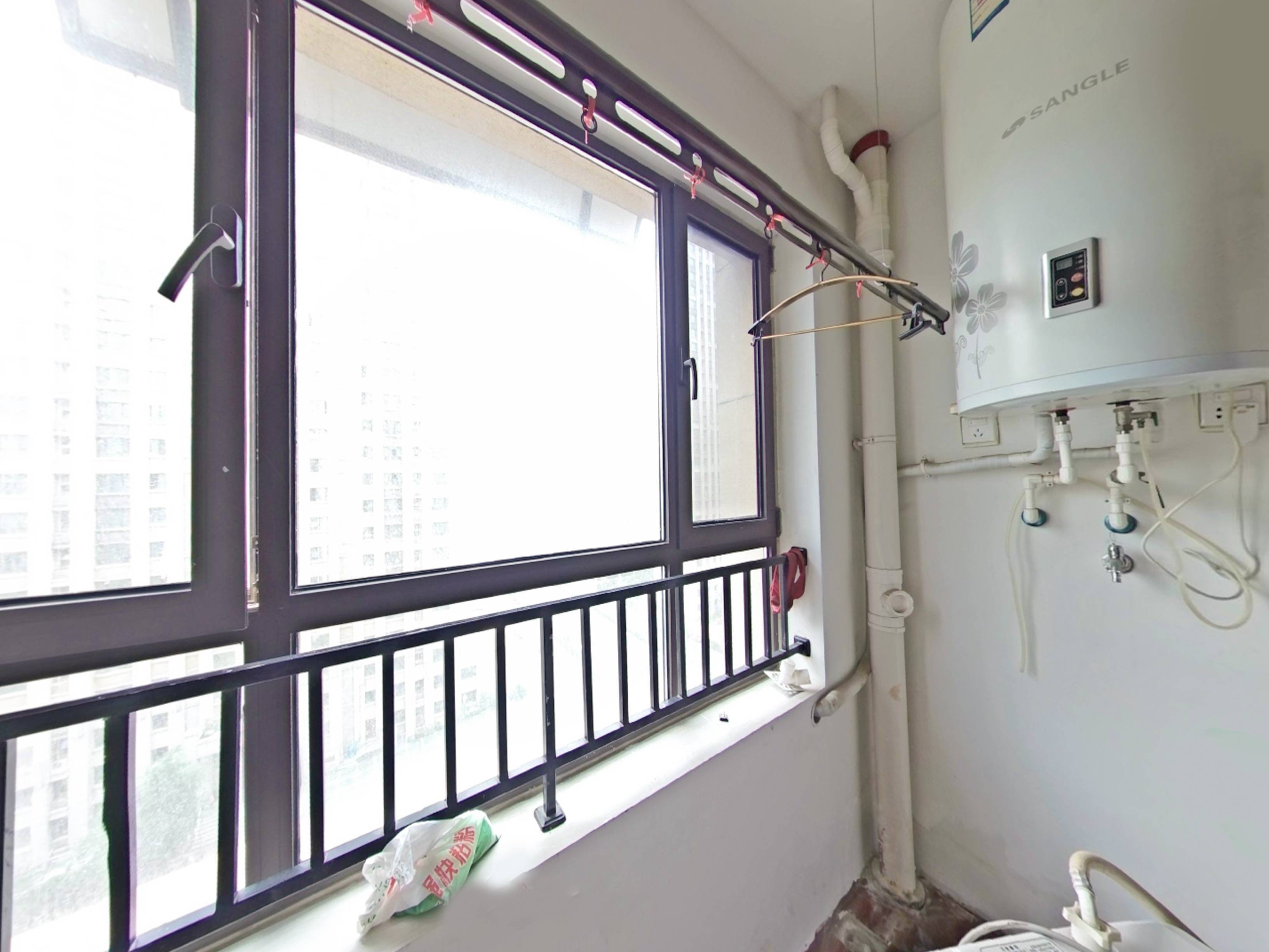 鲁邦奥林逸城东区