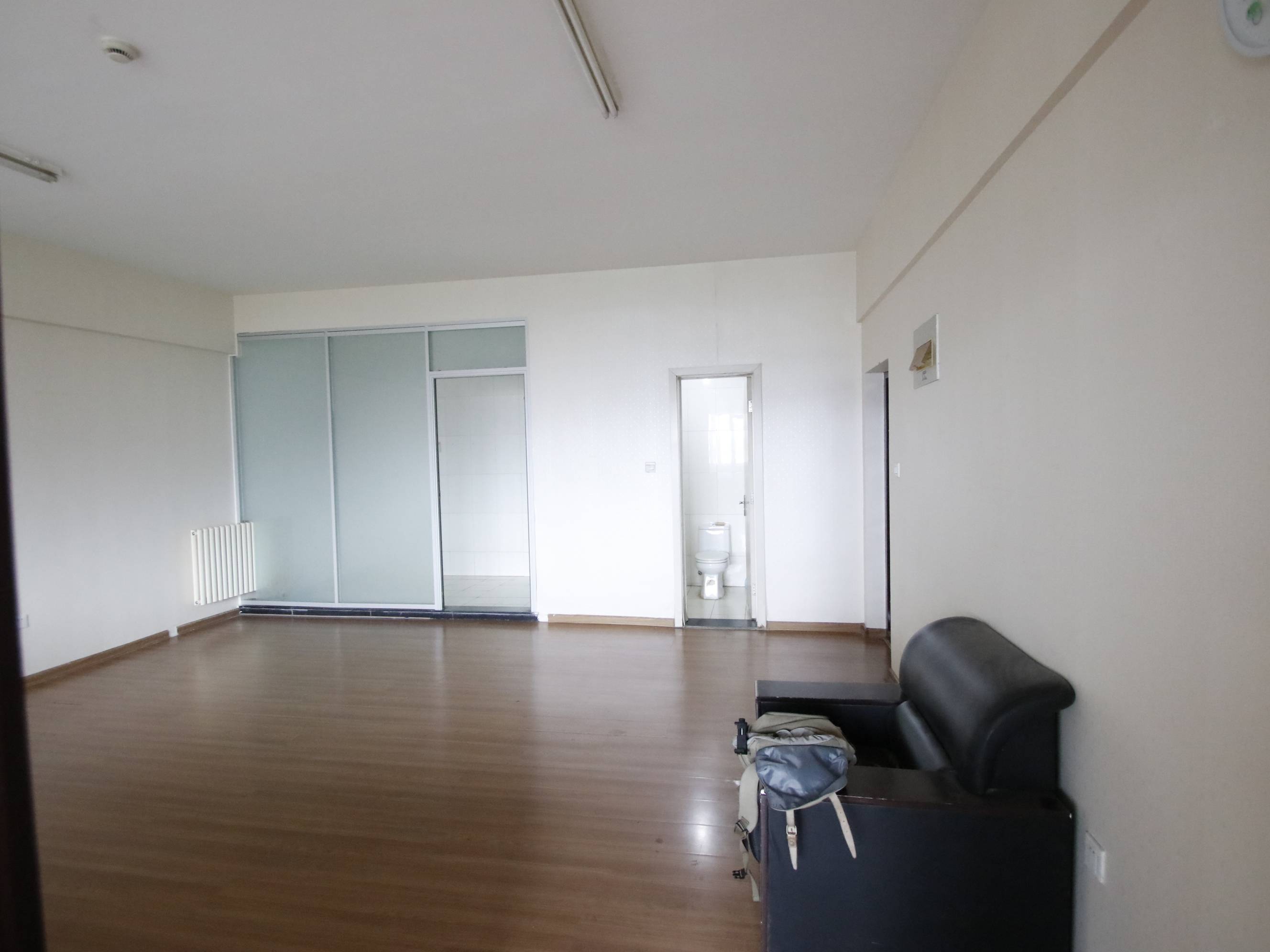  鲁润名商广场 南北