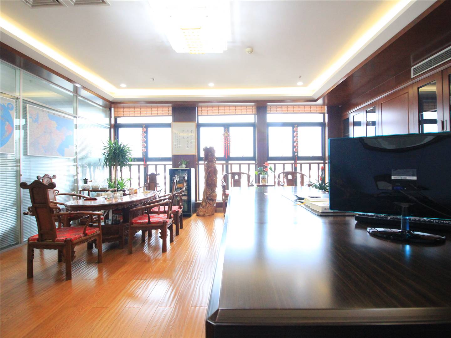 南益名泉春晓公寓