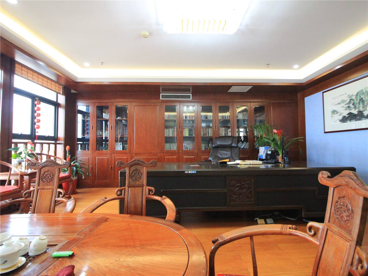 南益名泉春晓公寓