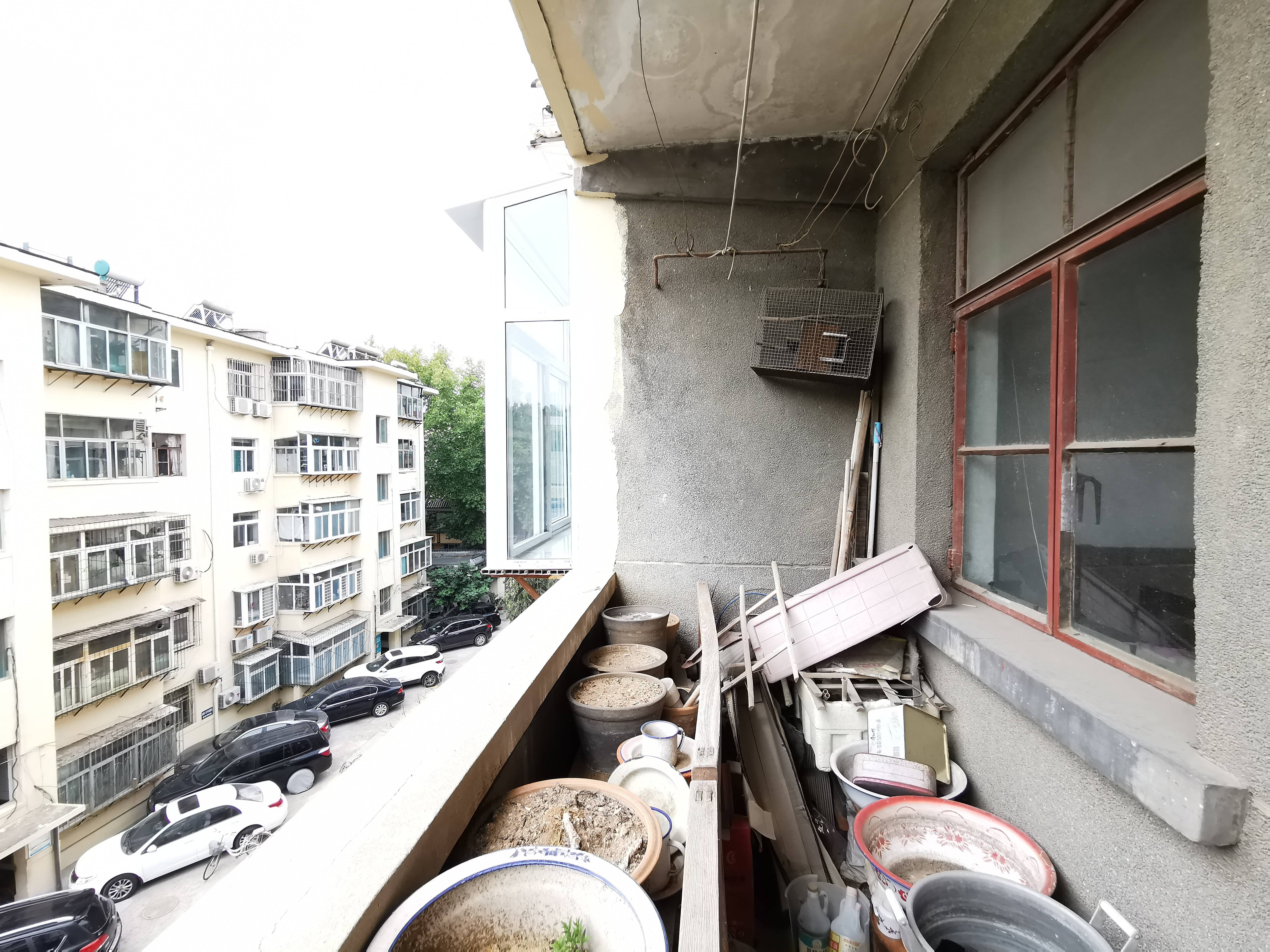 燕子山小区东路20号