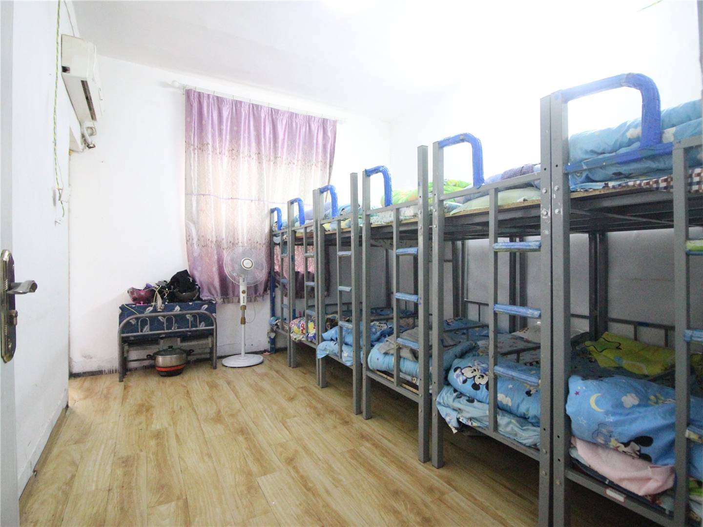 纬三路单位宿舍