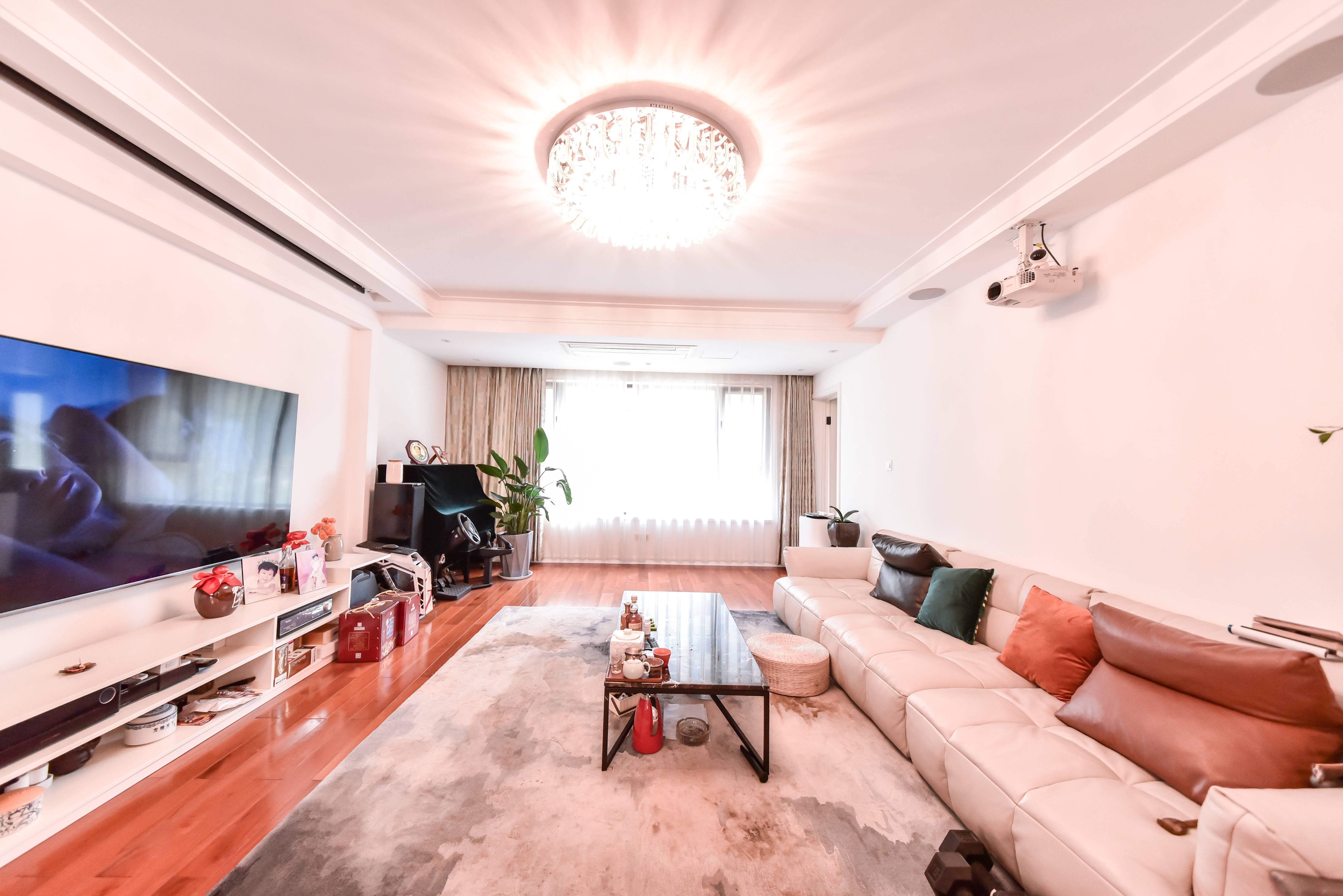  名悦山庄住宅  最好4室 精装南北通透 品质山里的豪宅
