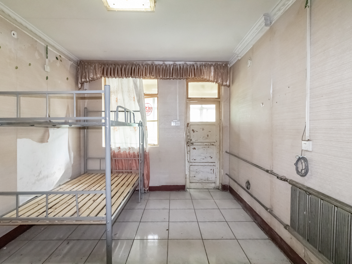 制锦市英贤街小区