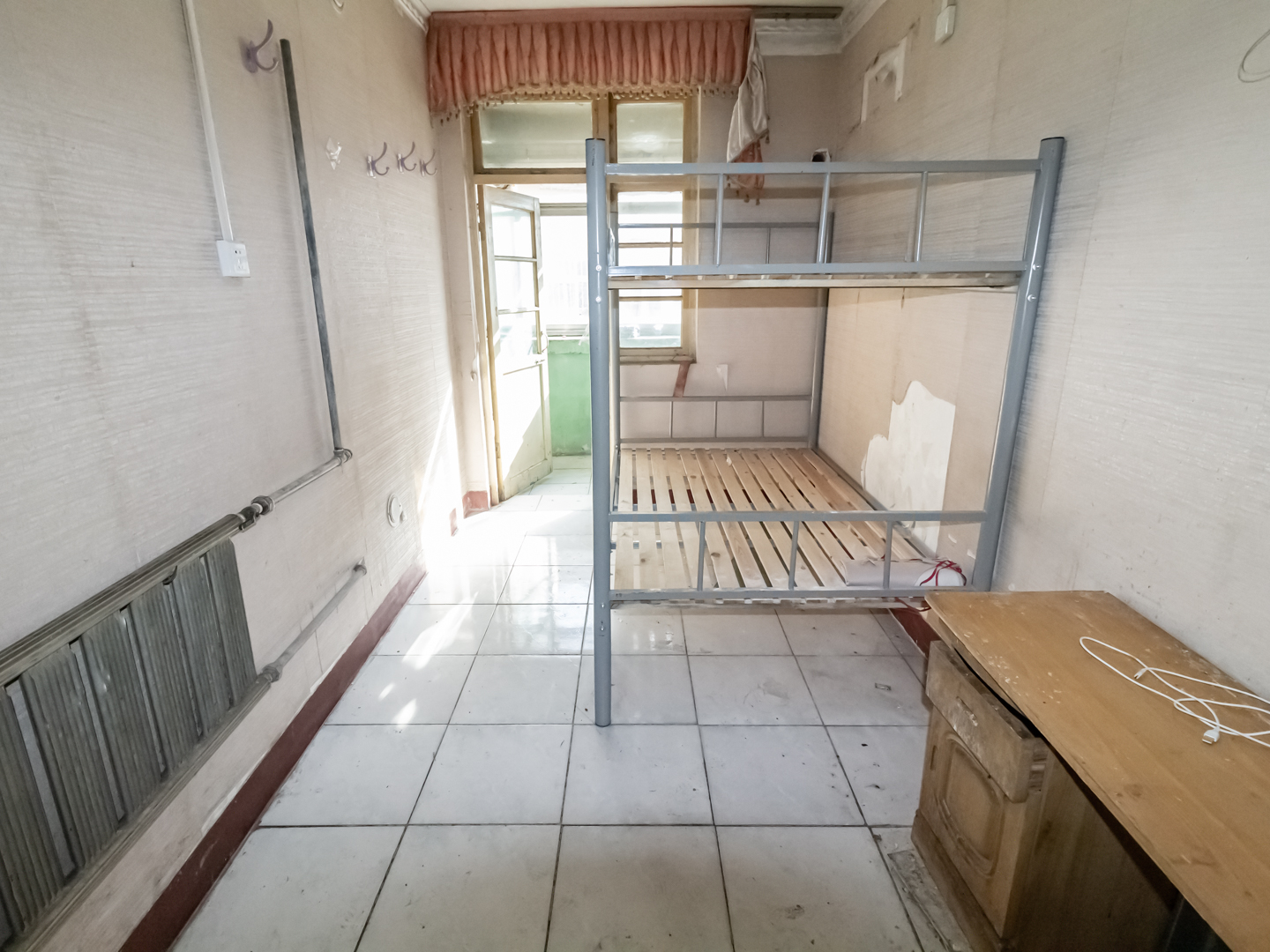 制锦市英贤街小区