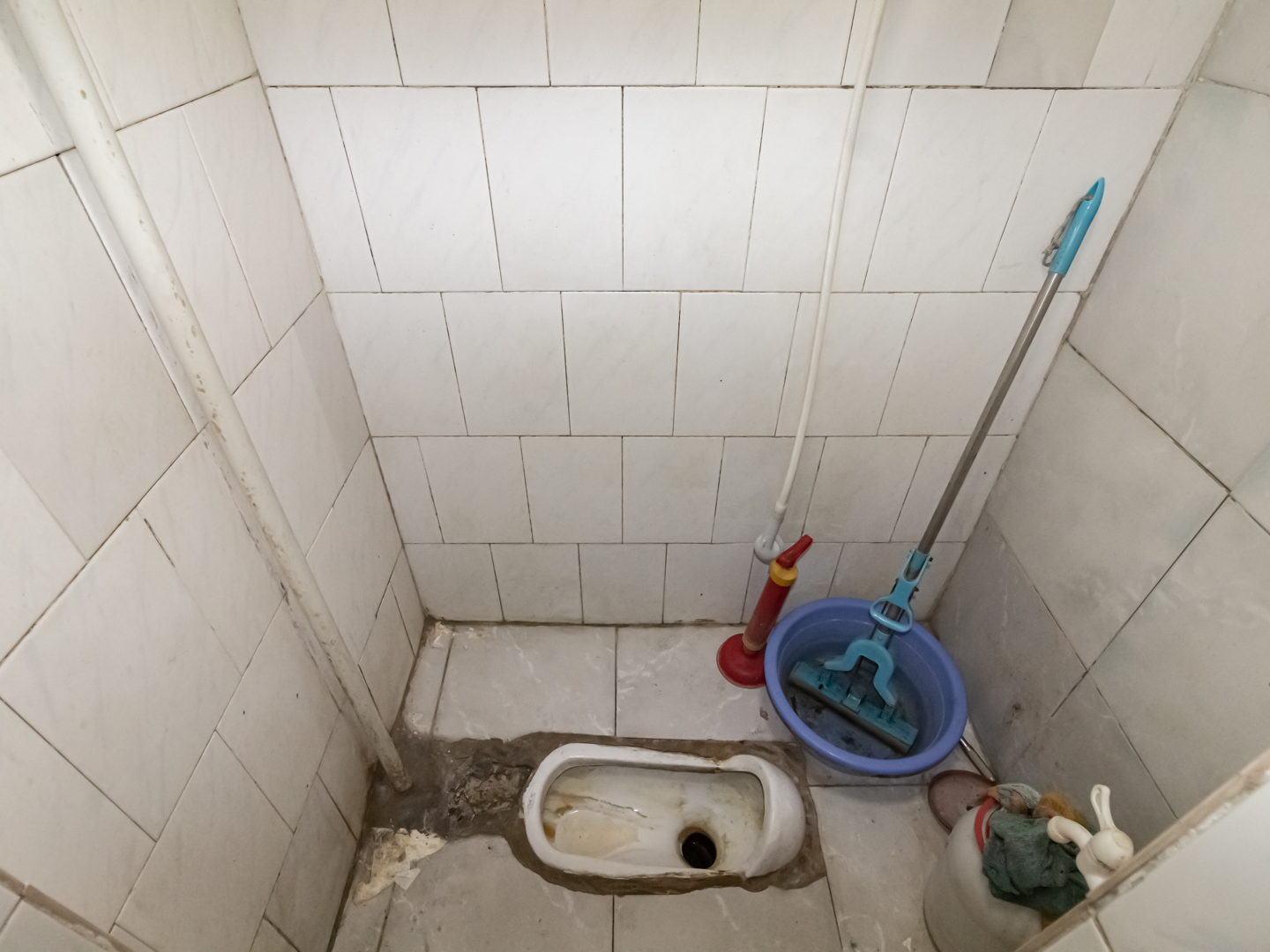 制锦市英贤街小区