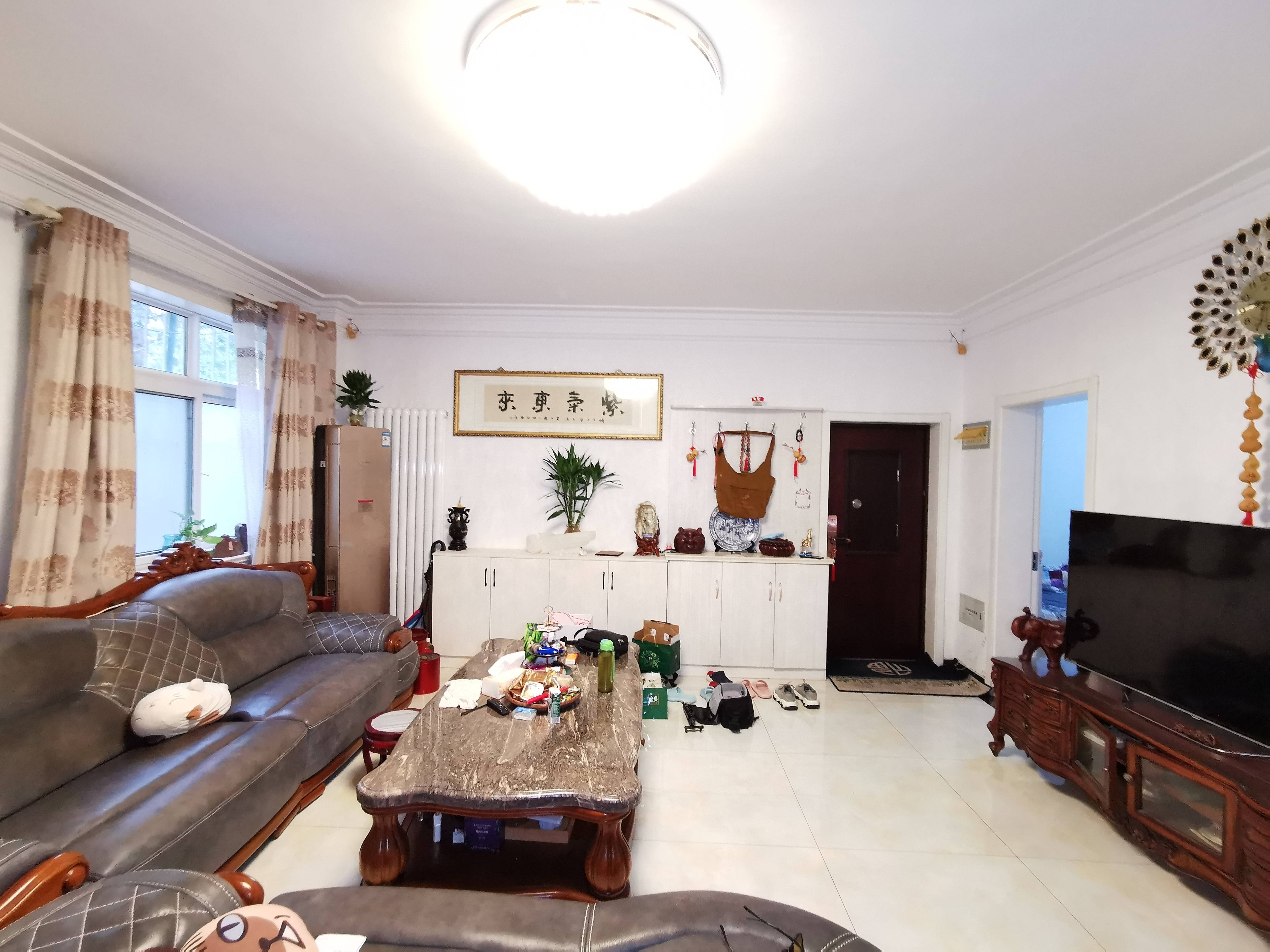  燕子山路41号 南北