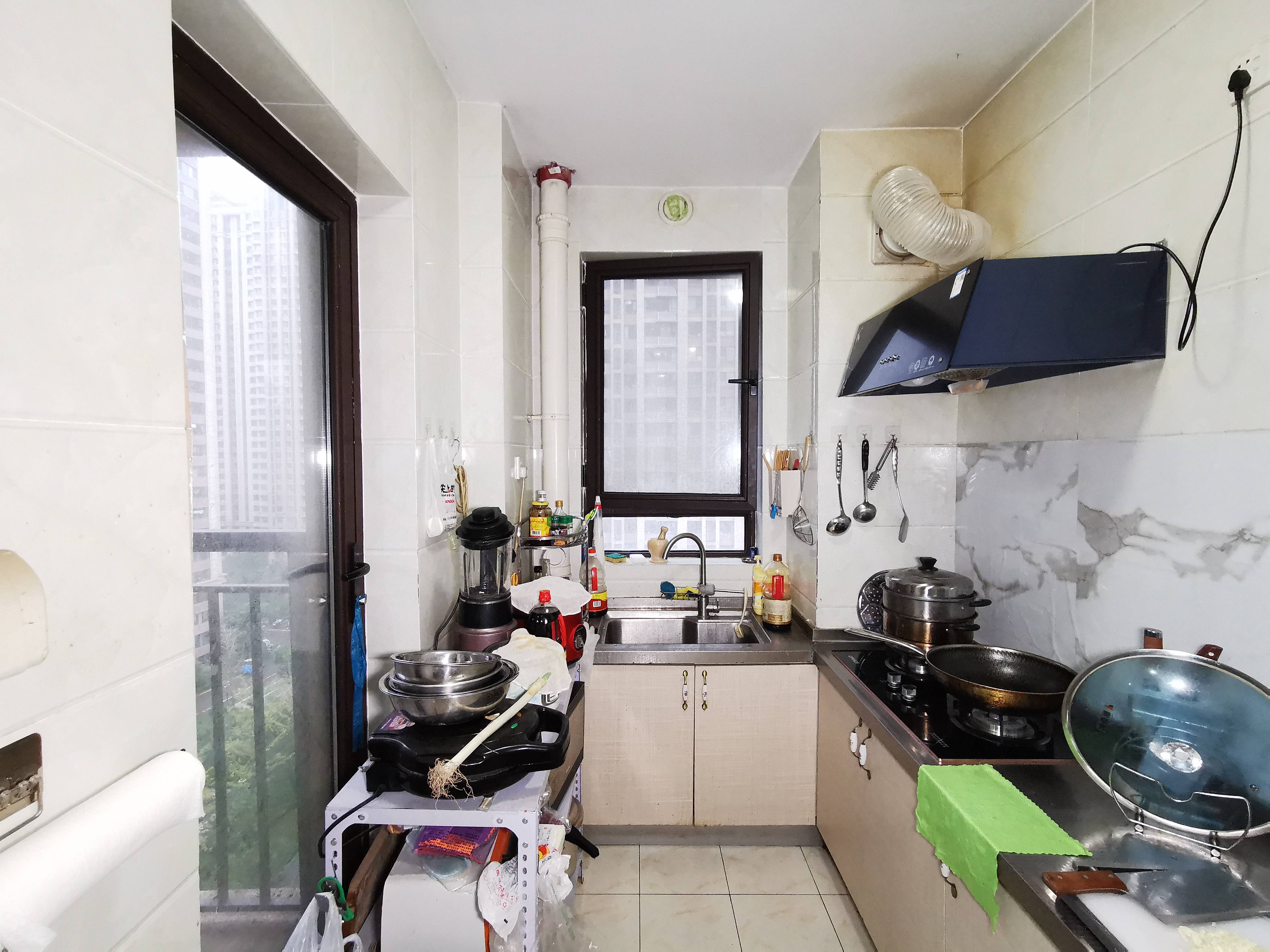 海尔云世界滟澜公馆花园