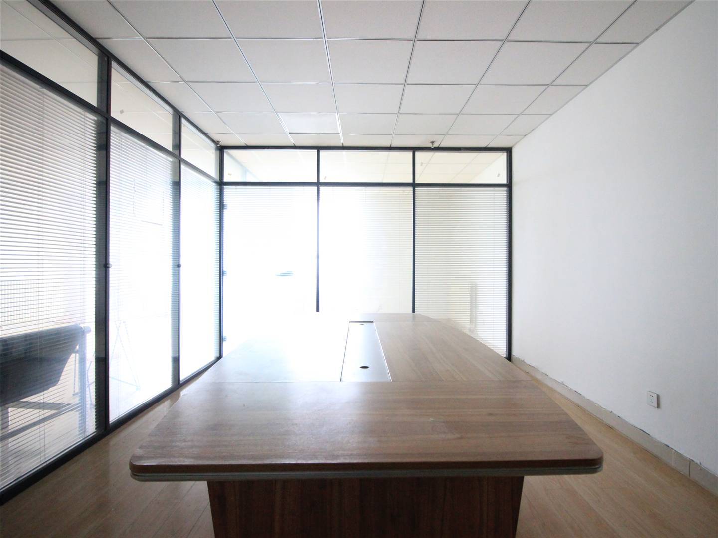 南益名泉春晓公寓