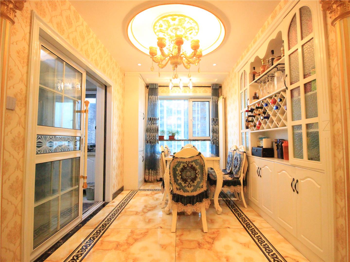 绿地新里梵尔赛公馆