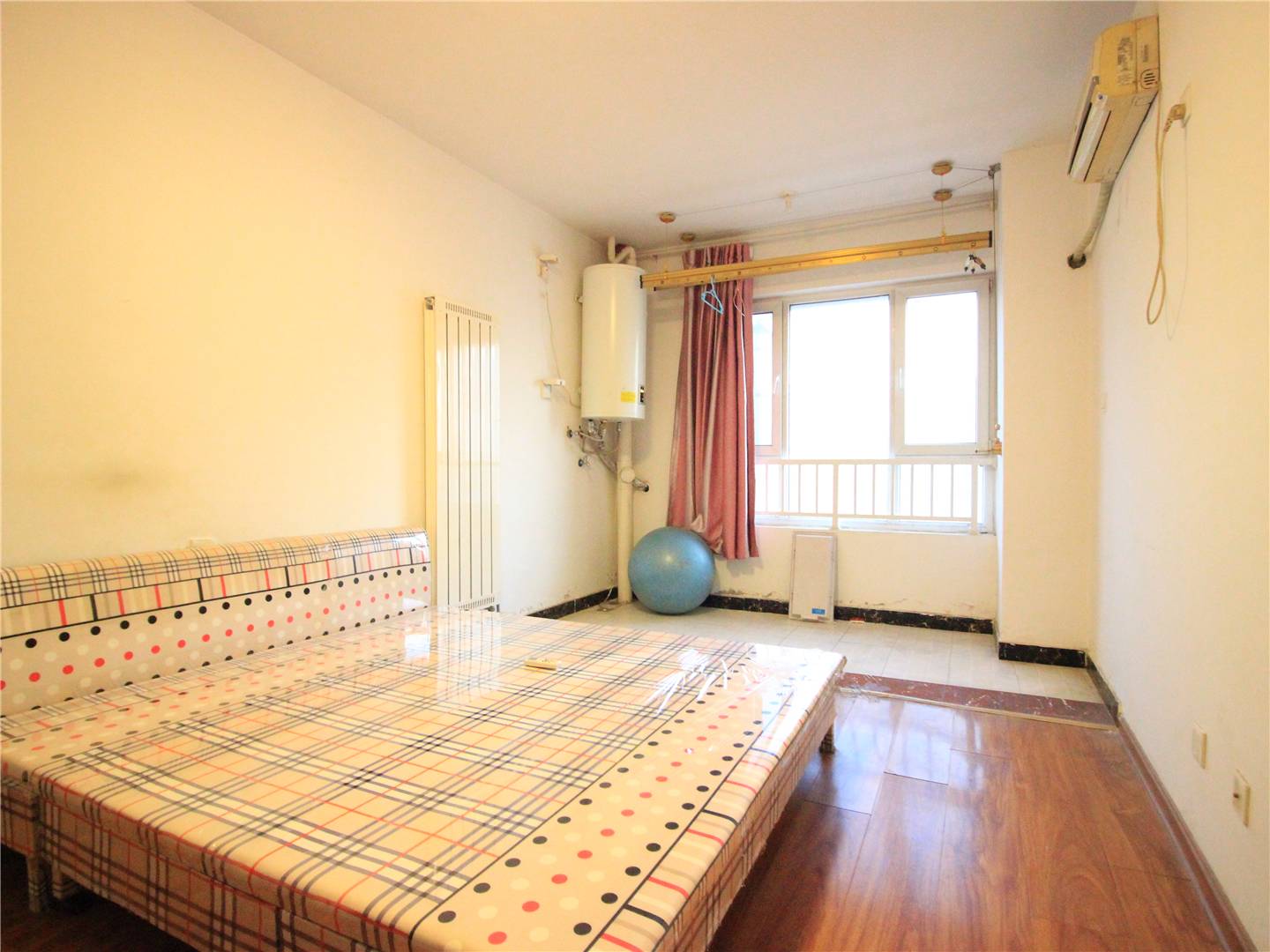 绿地新里梵尔赛公馆