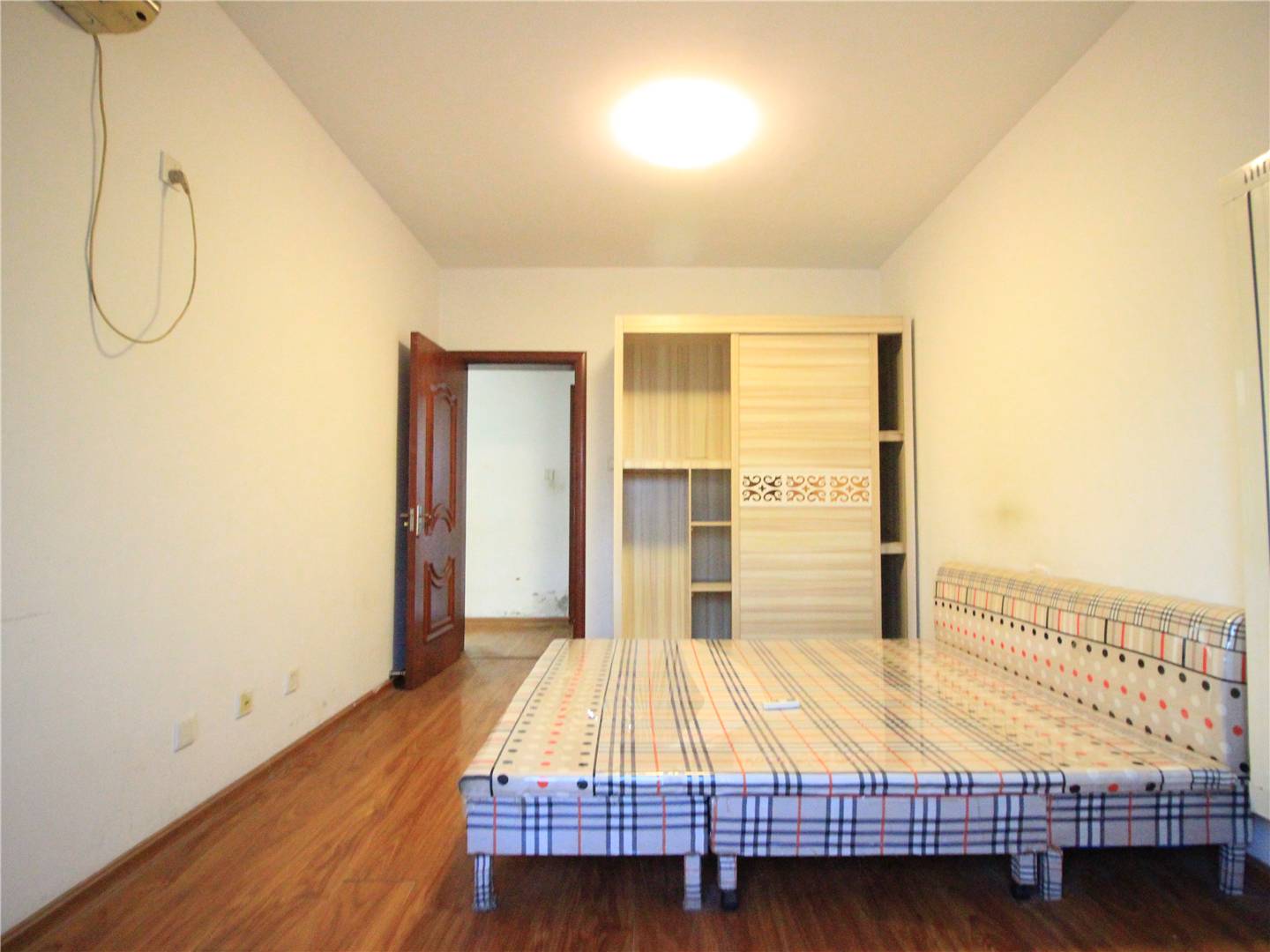 绿地新里梵尔赛公馆