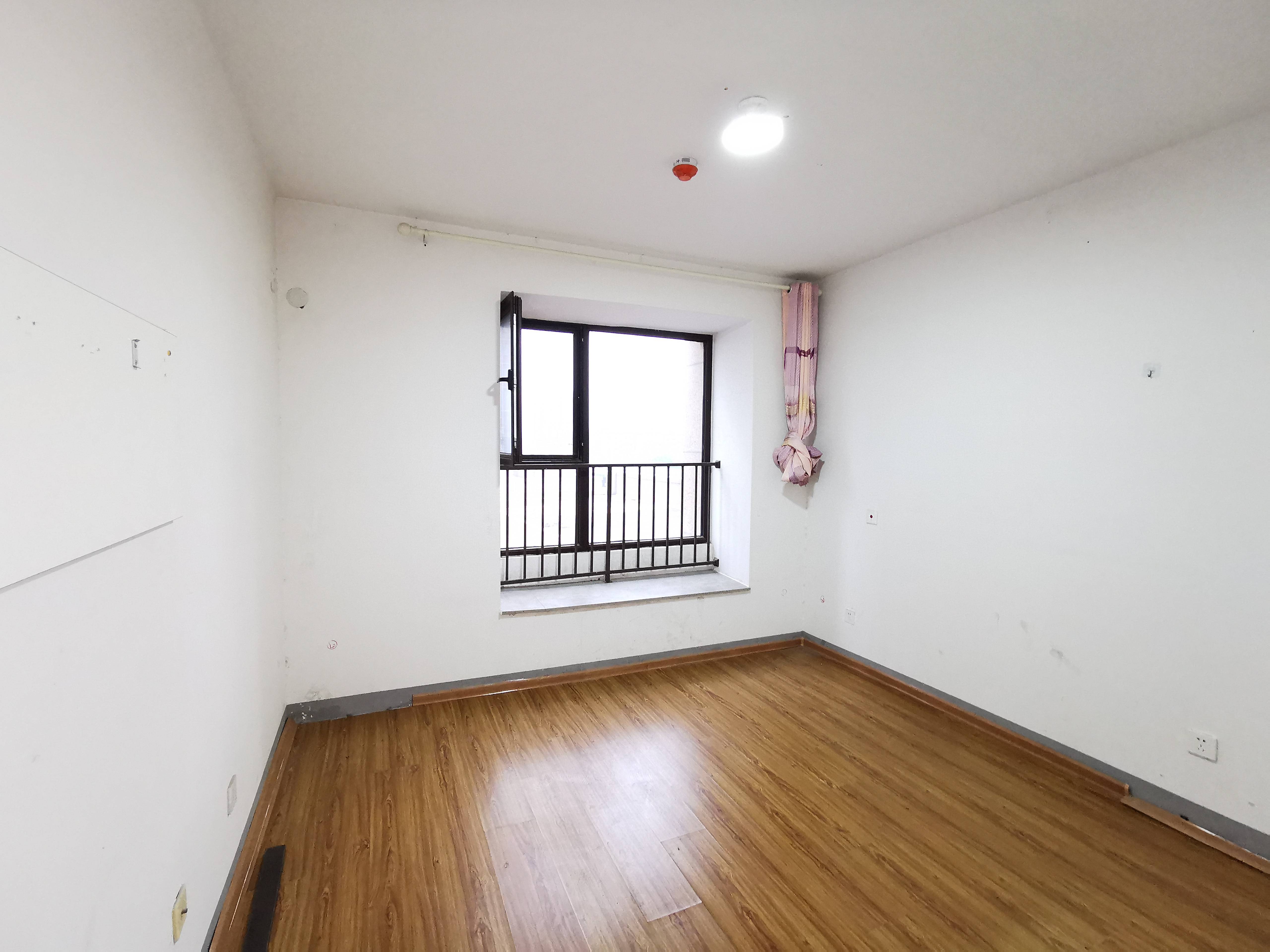 海尔云世界滟澜公馆花园