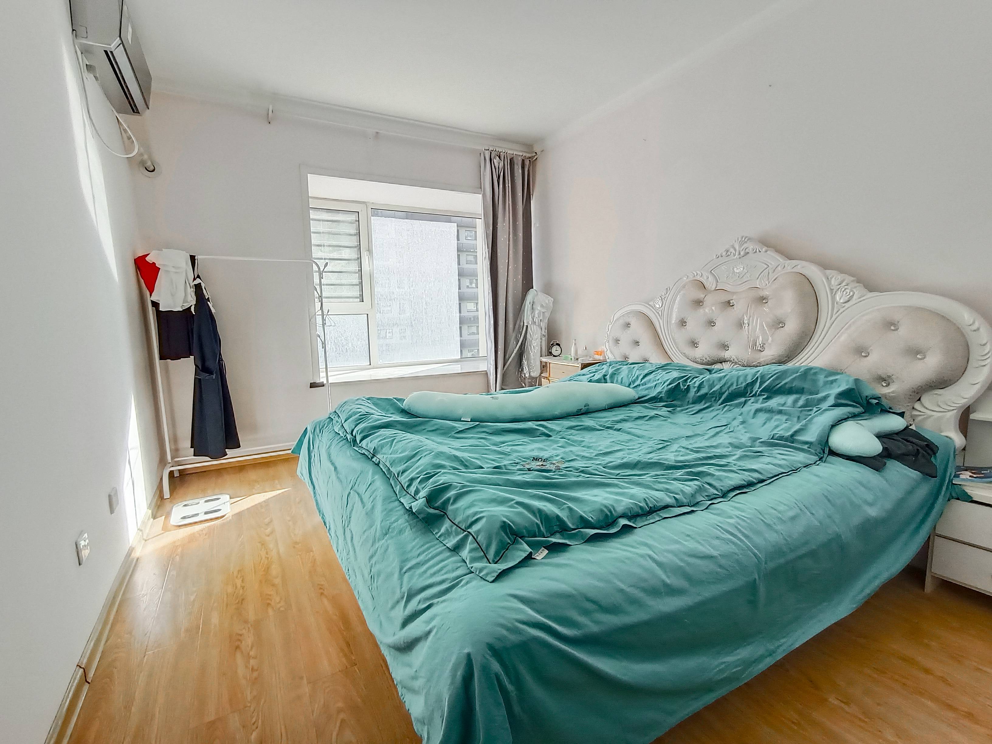 天鸿万象新天四区