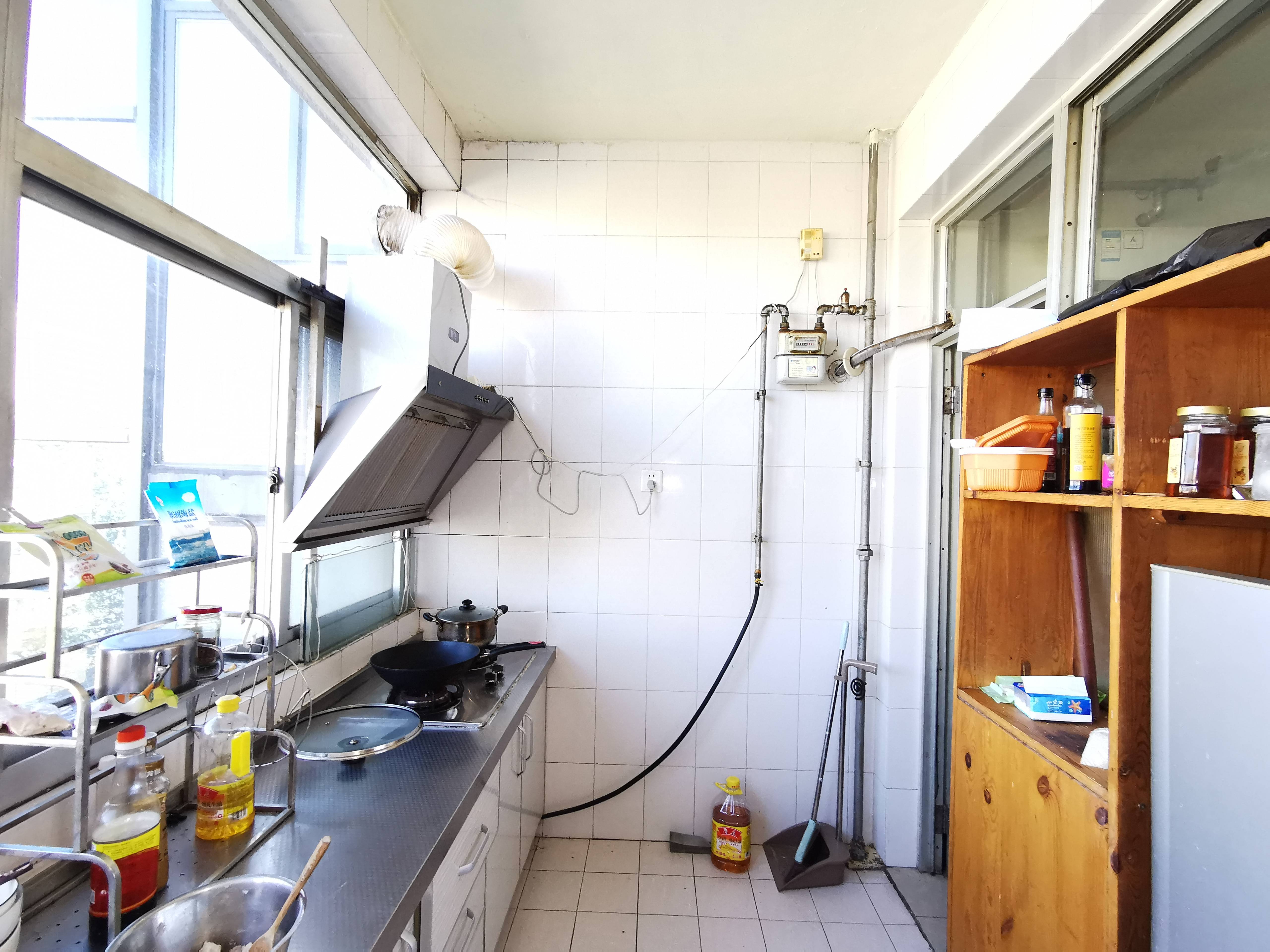 山大路260号（机场宿舍）