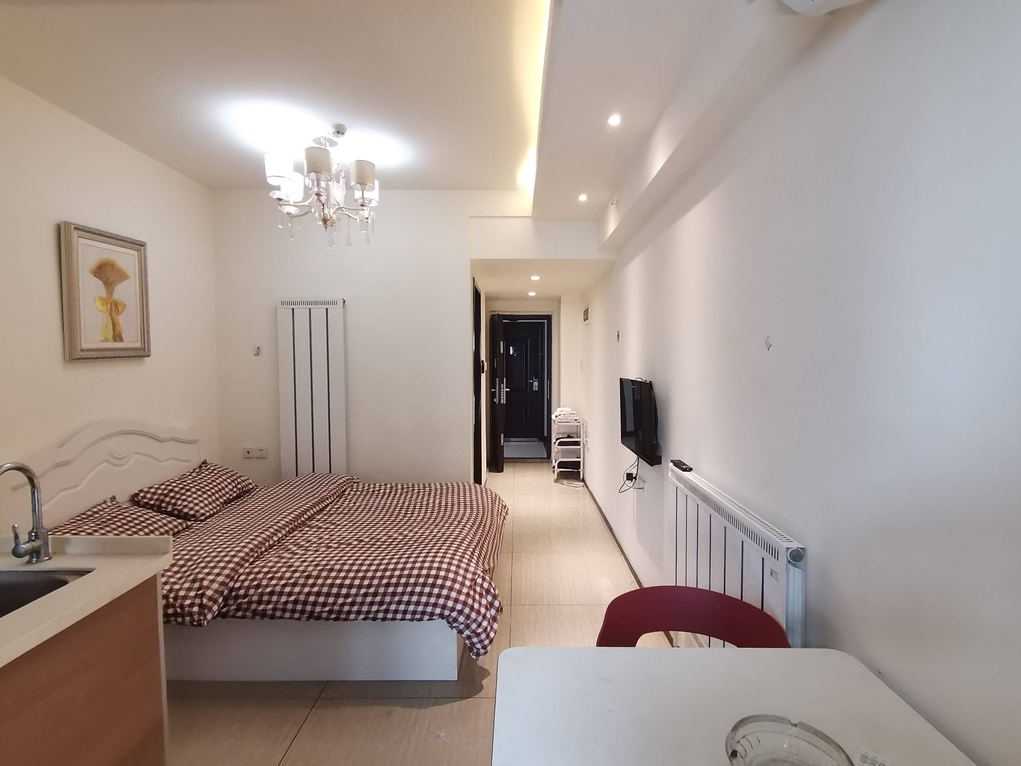  恒大滨河左岸精装平层即买即住随时看房