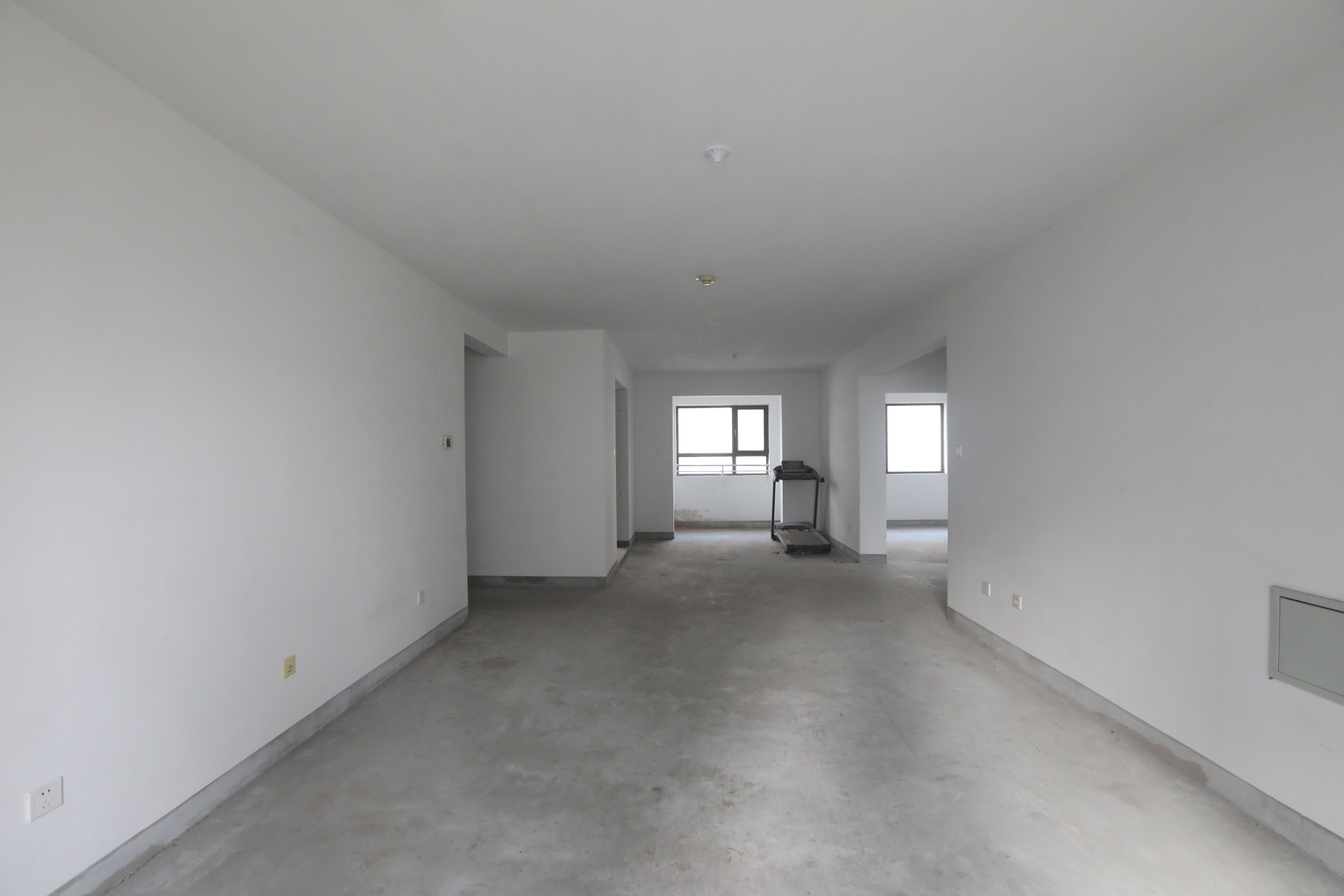  银丰唐郡荷花园 南北