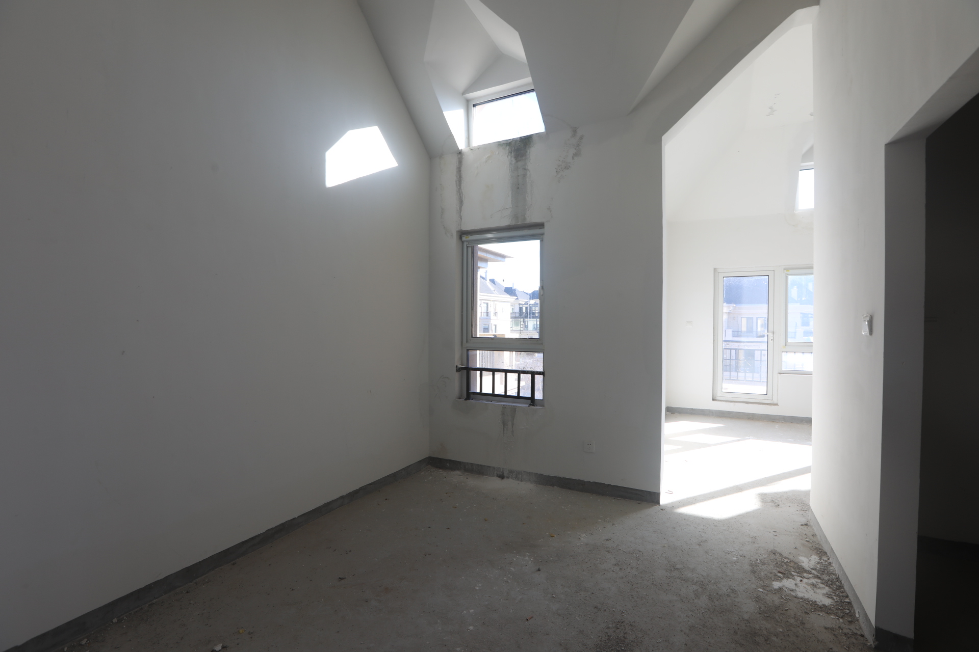 银丰唐郡玫瑰园