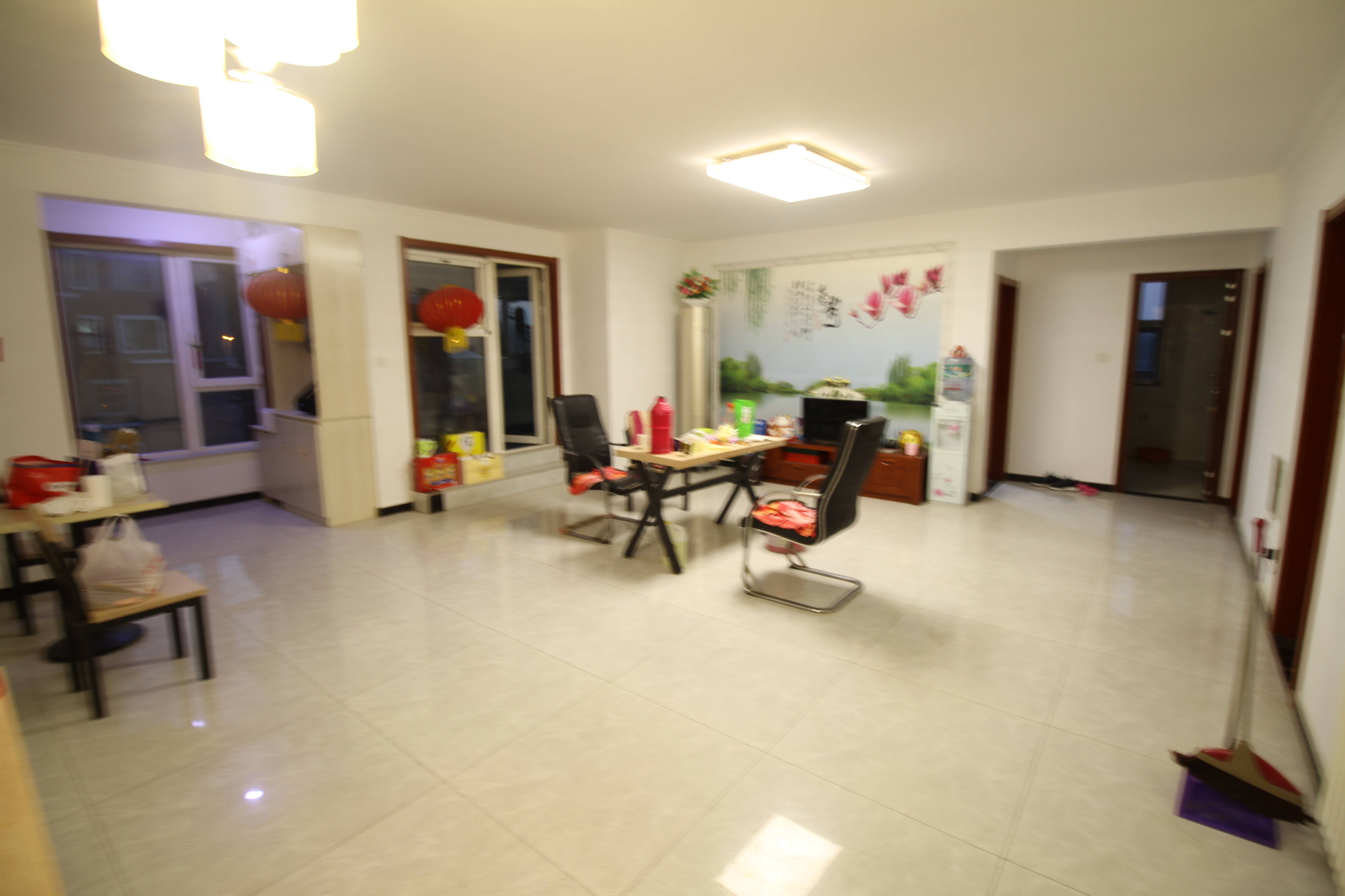  重汽翡翠东郡 南北