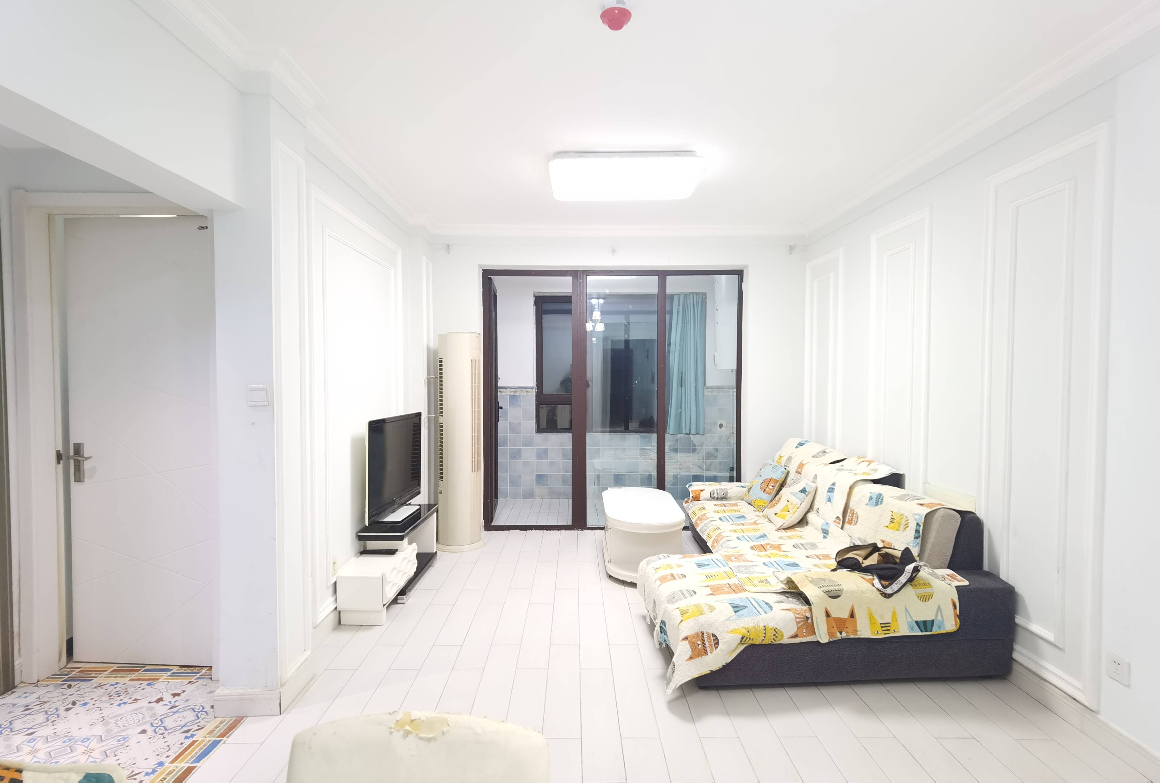  海尔云世界滟澜公馆花园 南北