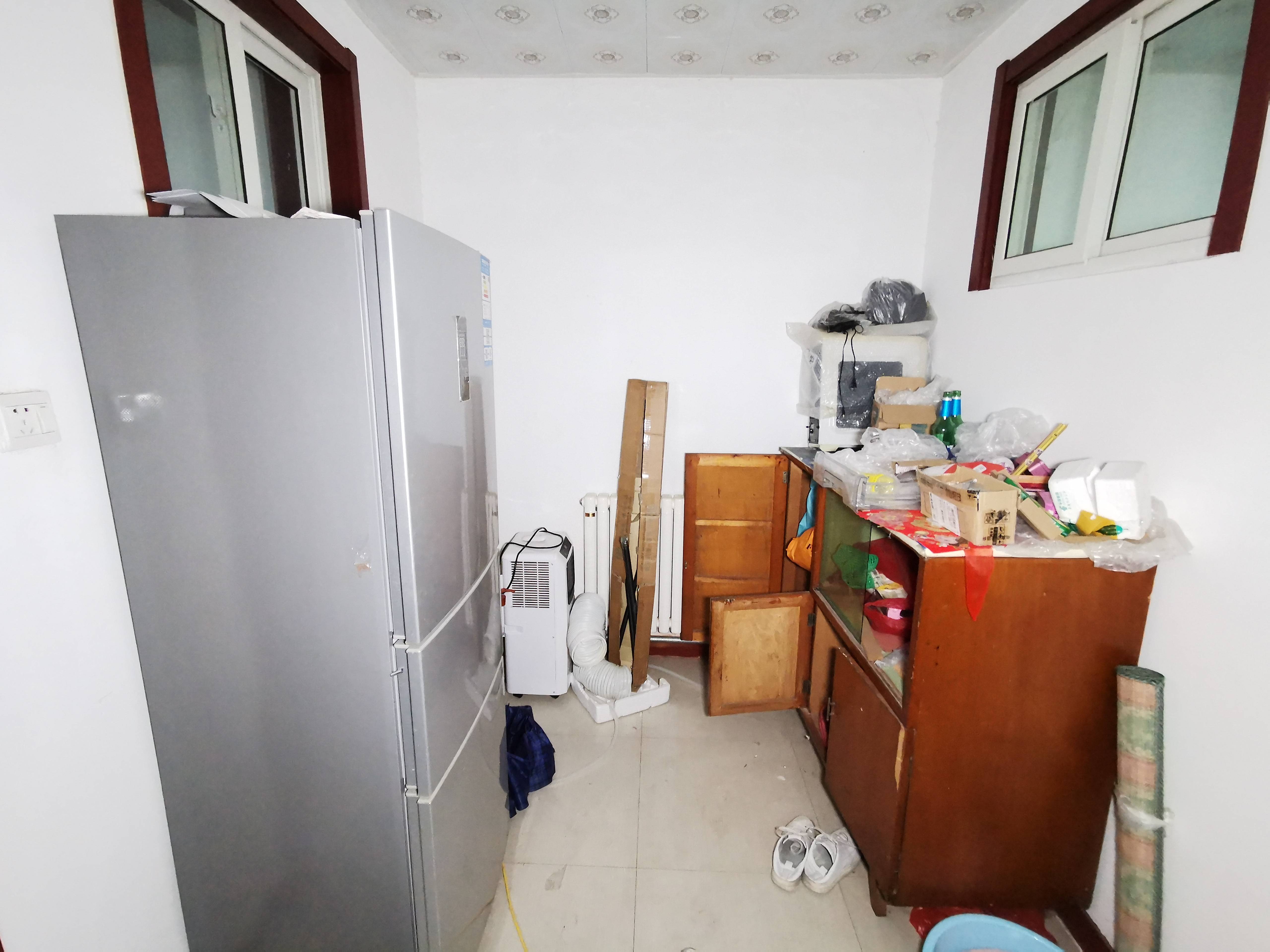  羊头峪西沟宿舍 南北