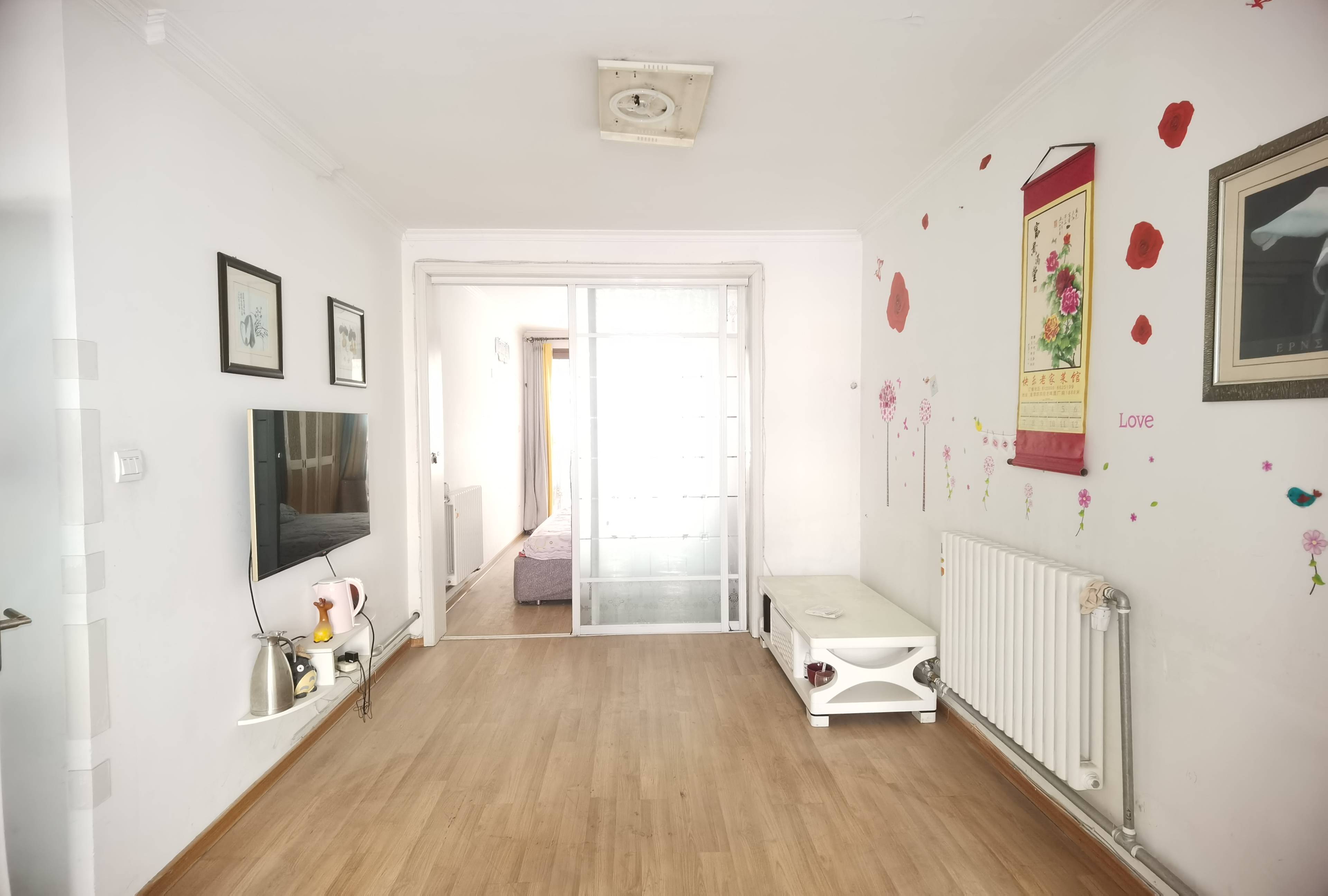  洪家楼南路15号院 南北