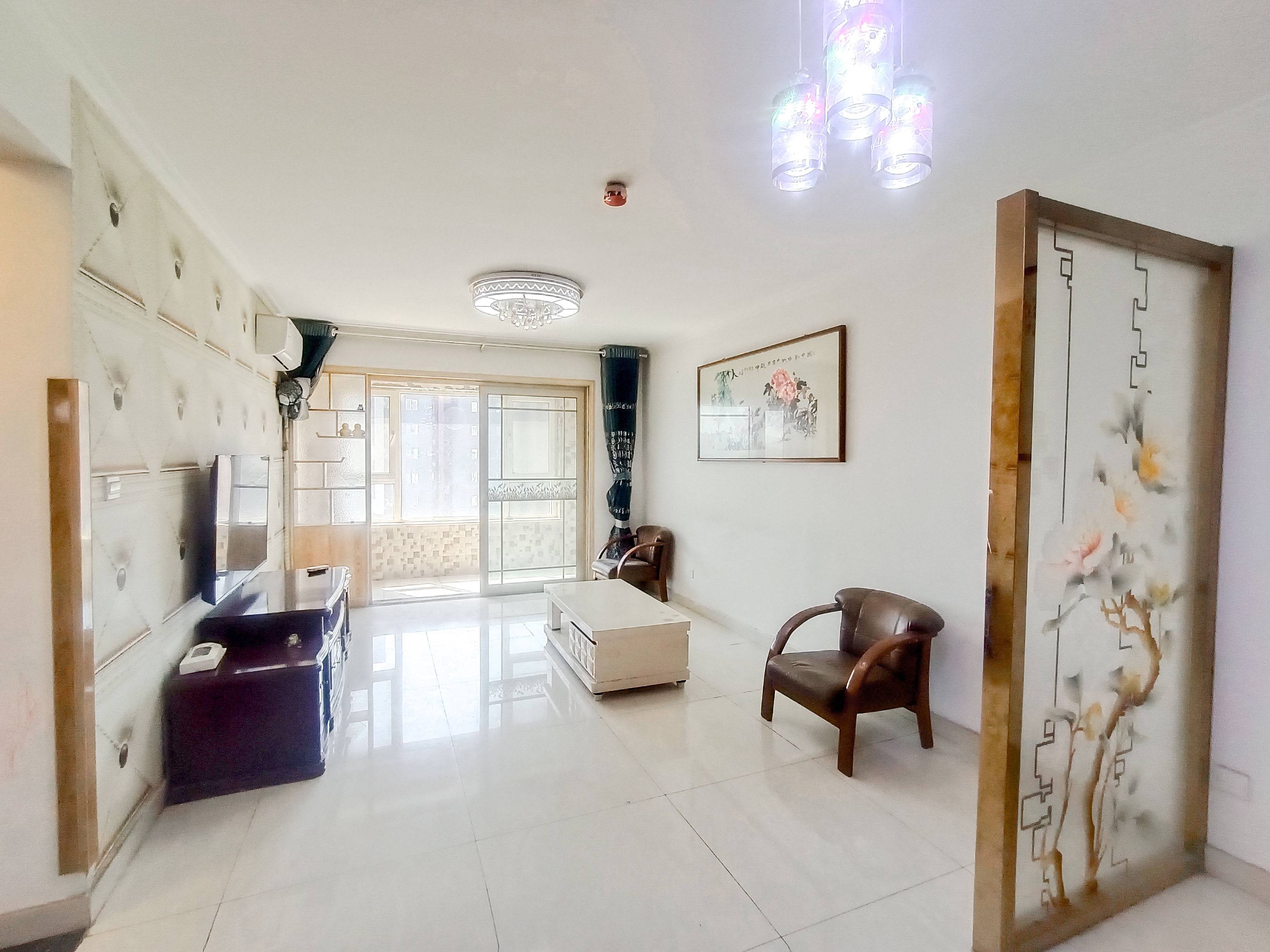  天鸿万象新天剑桥郡 南北