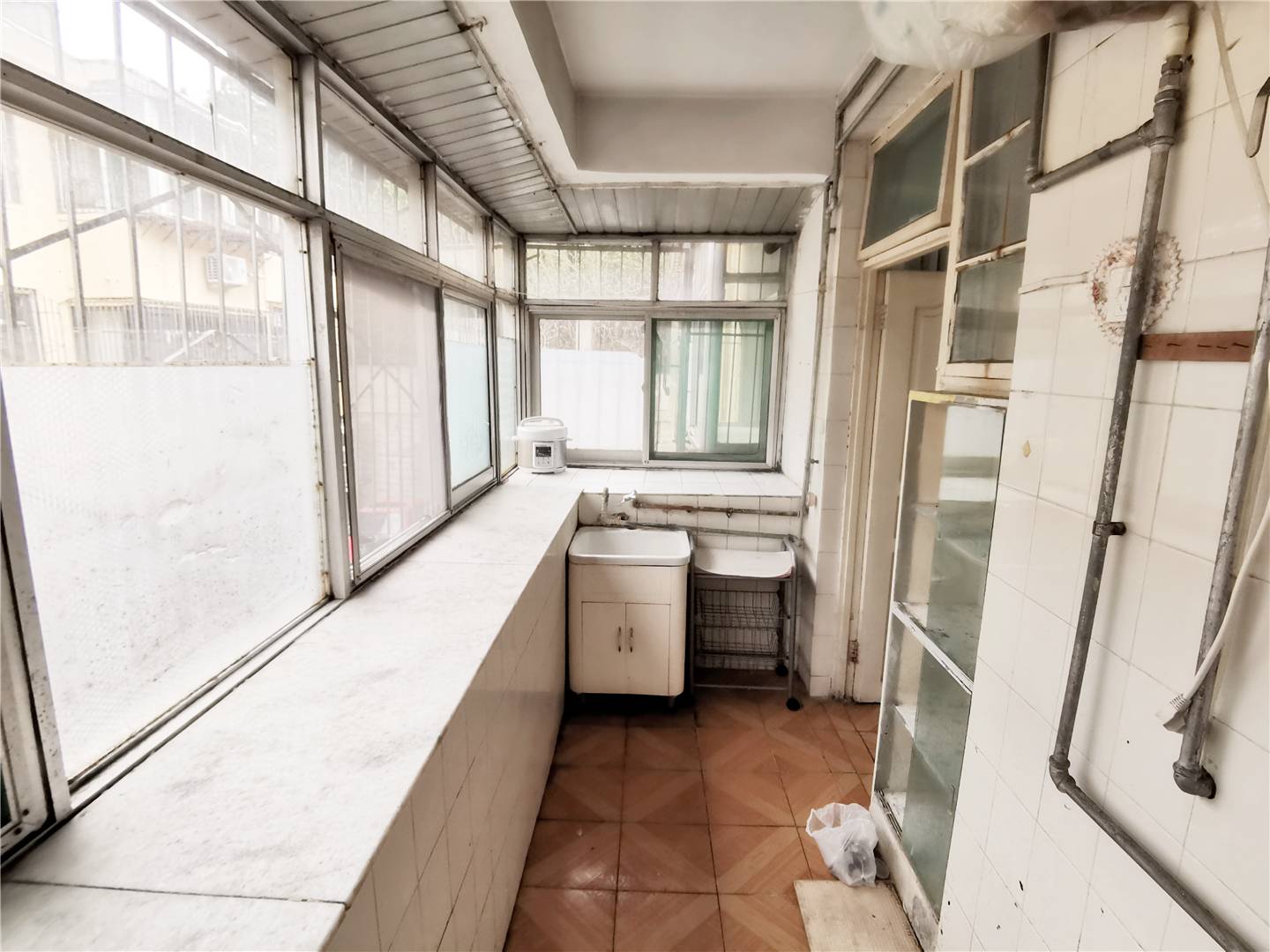 六里山南路2-1号