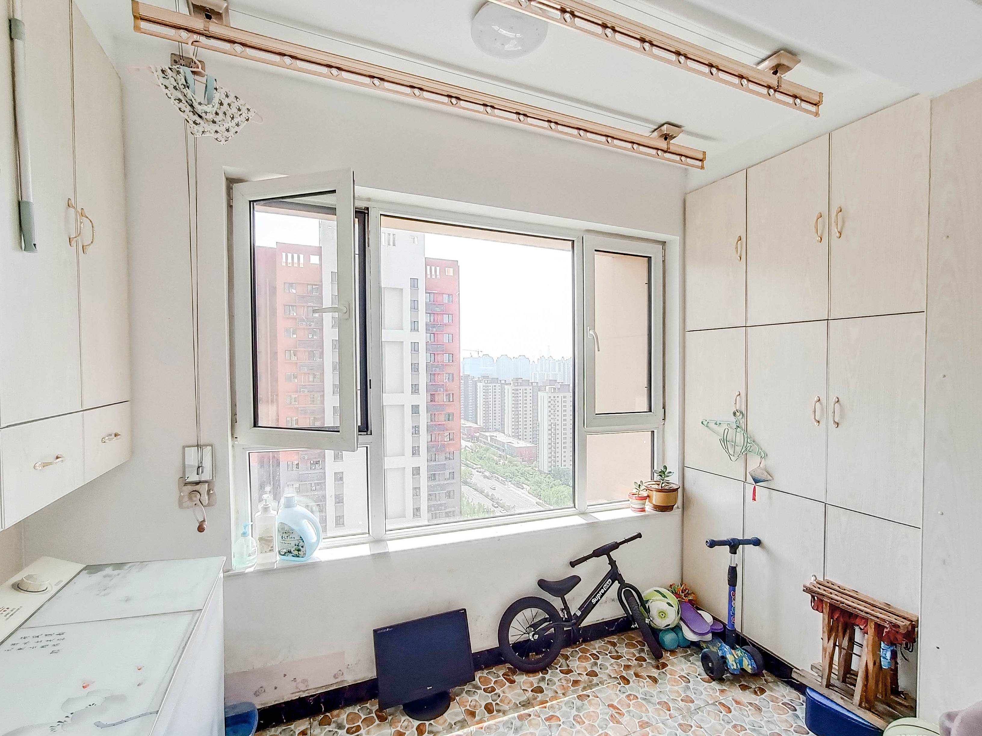 天鸿万象新天云公馆