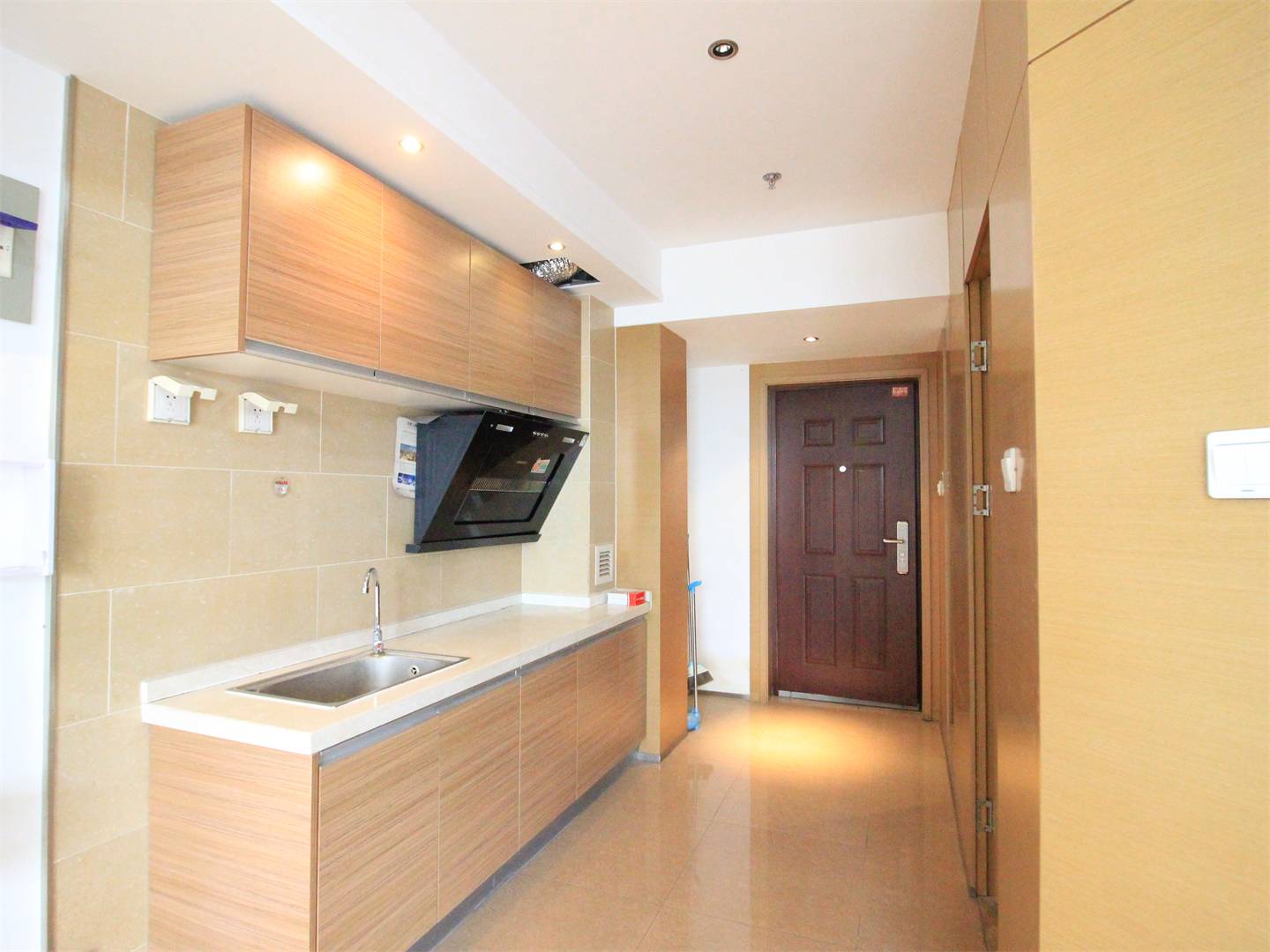 南益名泉春晓公寓