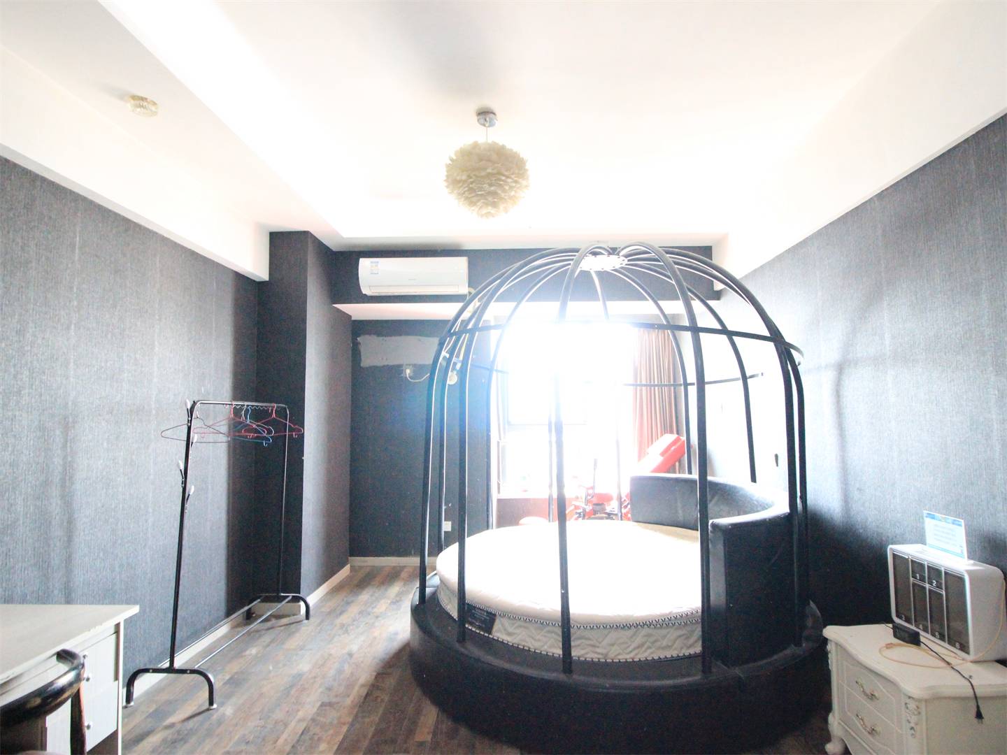 南益名泉春晓公寓