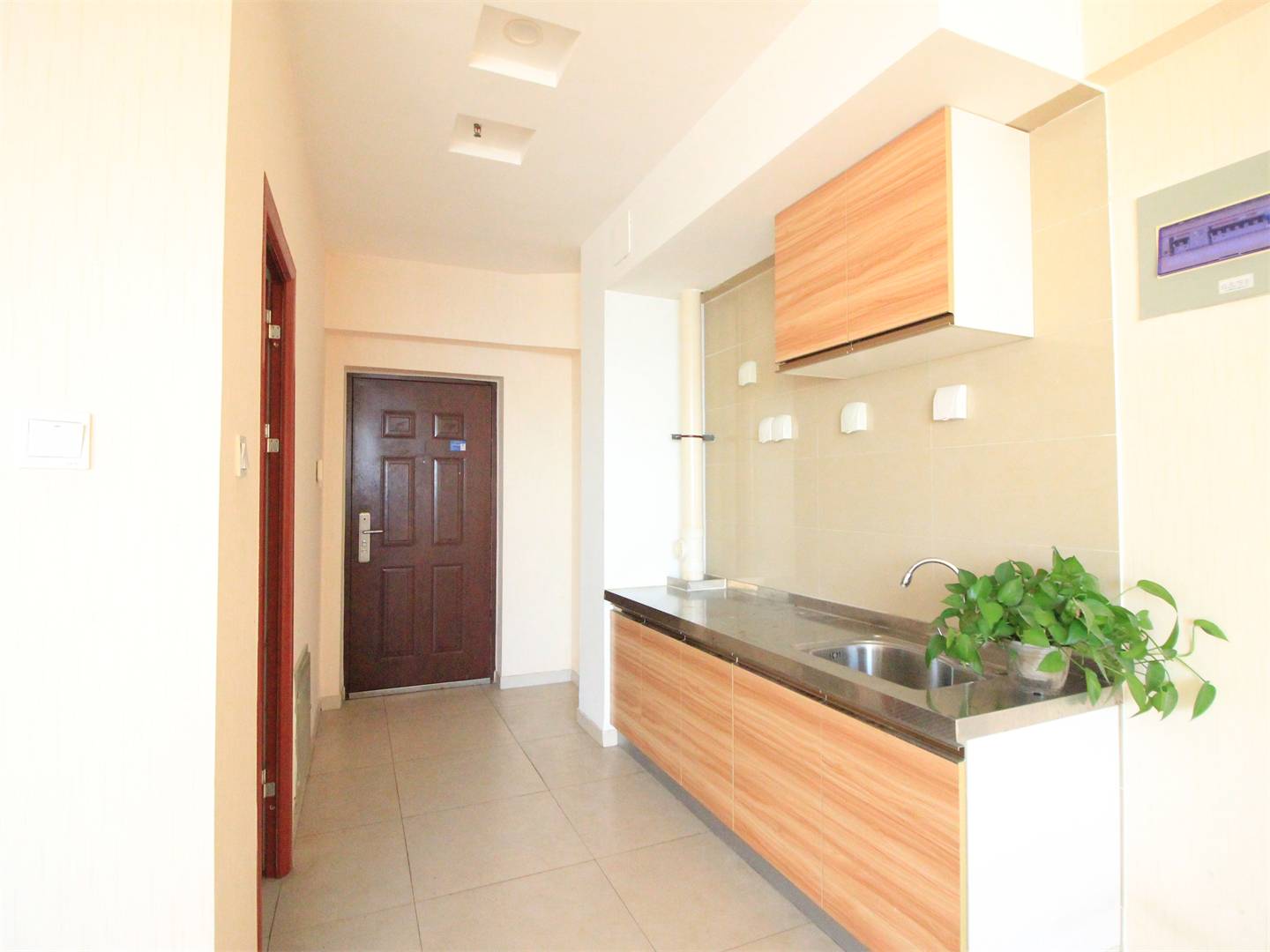 南益名泉春晓公寓