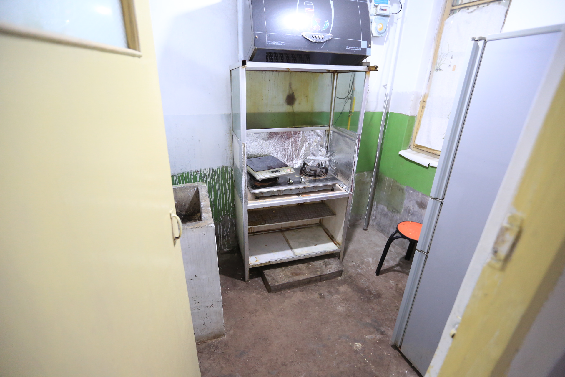 交校路路桥集团宿舍