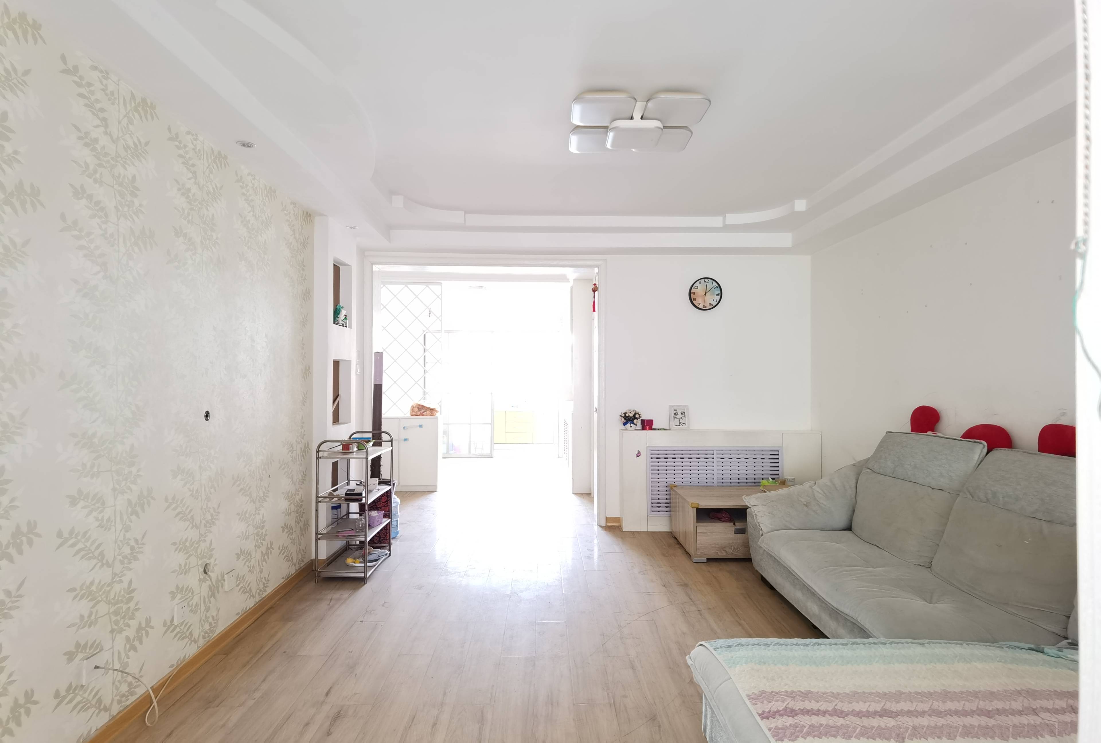  华信路14-1号 南北