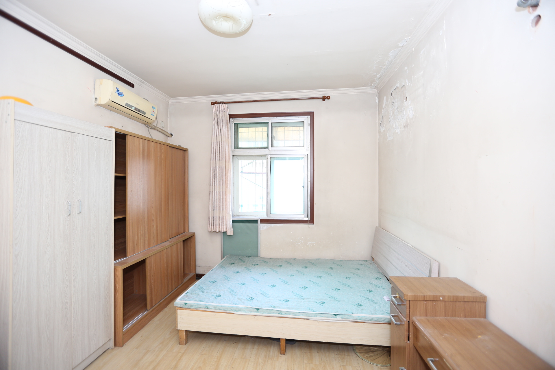 闫千户铁路宿舍