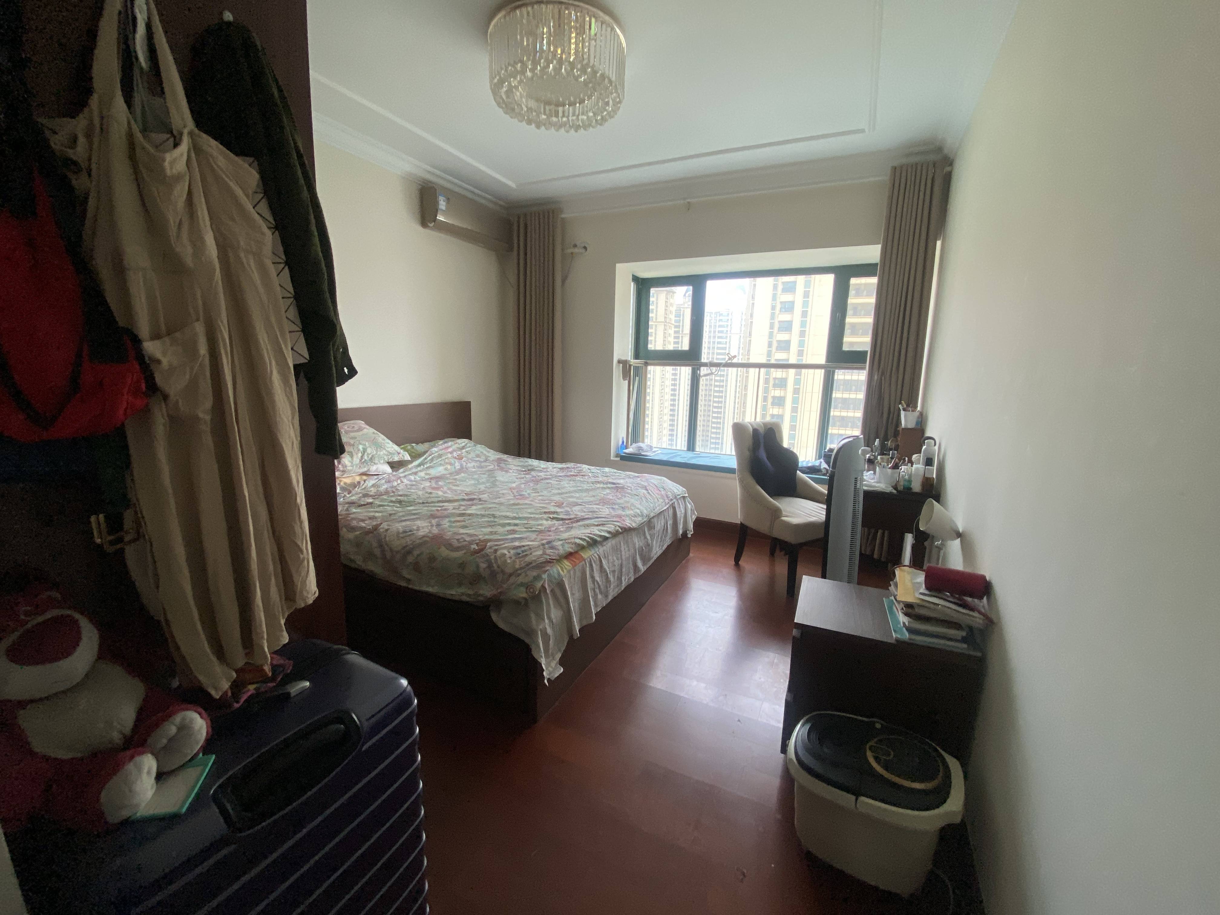  大学路 恒大绿洲  南北