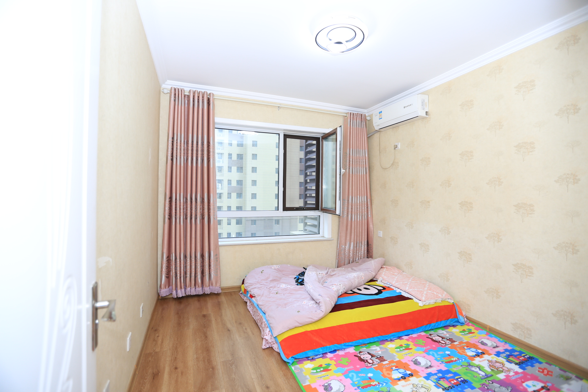 绿地新里香榭丽公馆